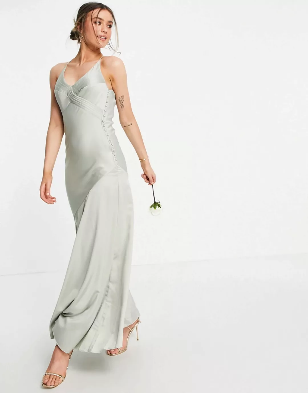 ASOS DESIGN – Bridesmaid – Camisole-Maxikleid aus Satin mit Knopfdetail an günstig online kaufen