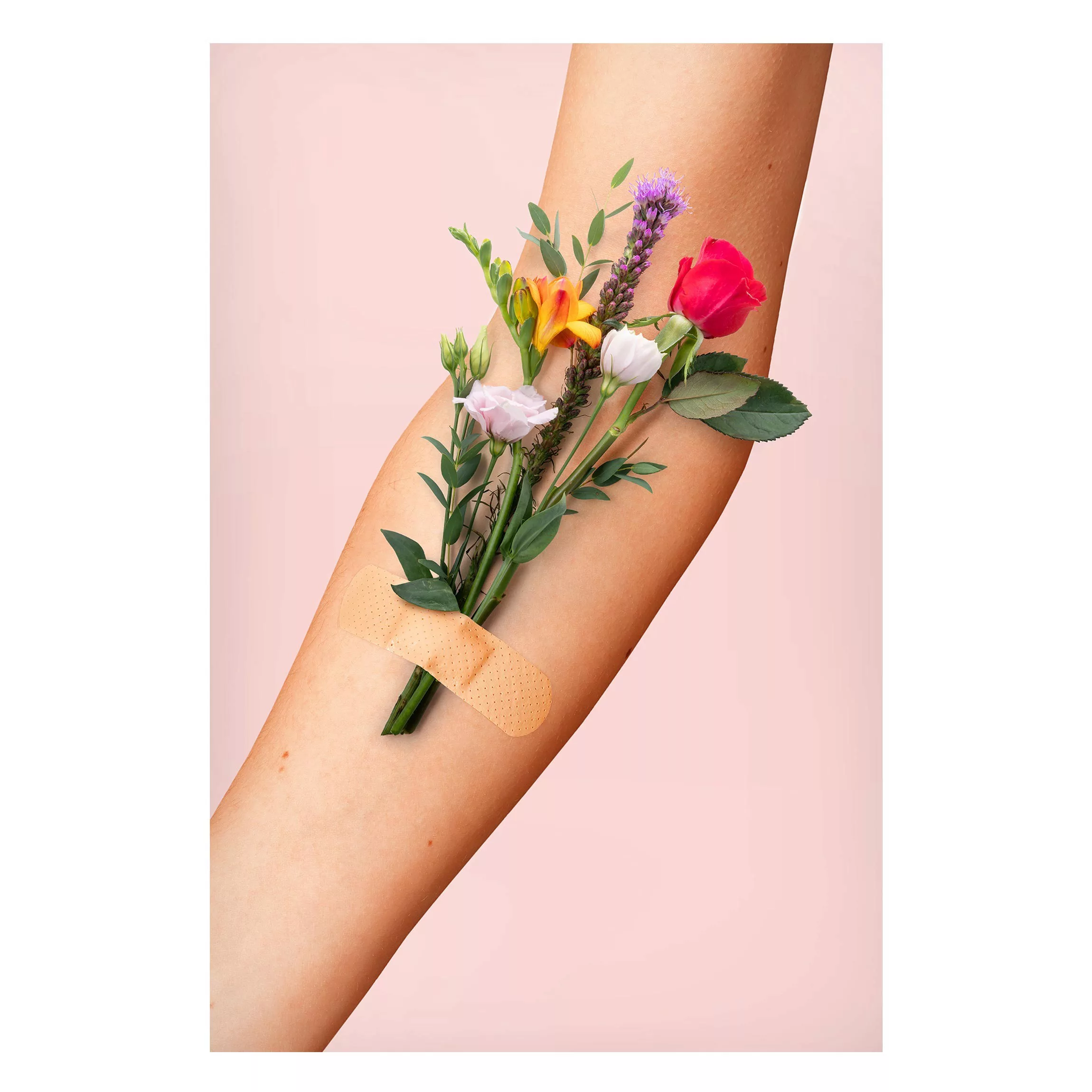 Magnettafel Blumen - Hochformat 2:3 Arm mit Blumen günstig online kaufen