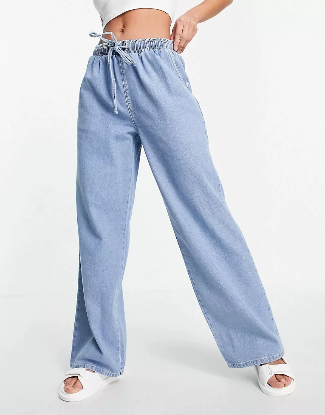 ASOS DESIGN – Jeans zum Hineinschlüpfen in mittlerer Waschung-Blau günstig online kaufen