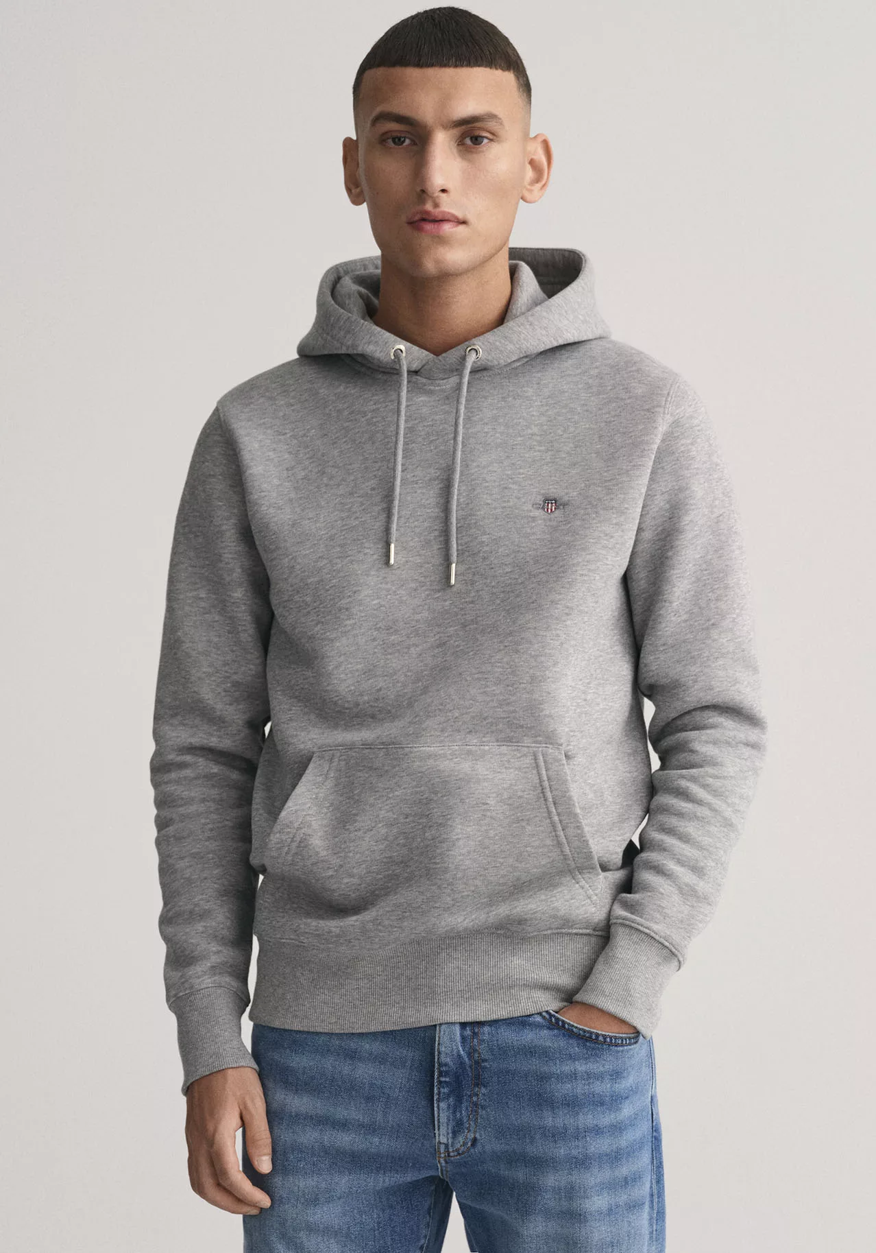 Gant Hoodie "REG SHIELD HOODIE", mit Logostickerei auf der Brust günstig online kaufen