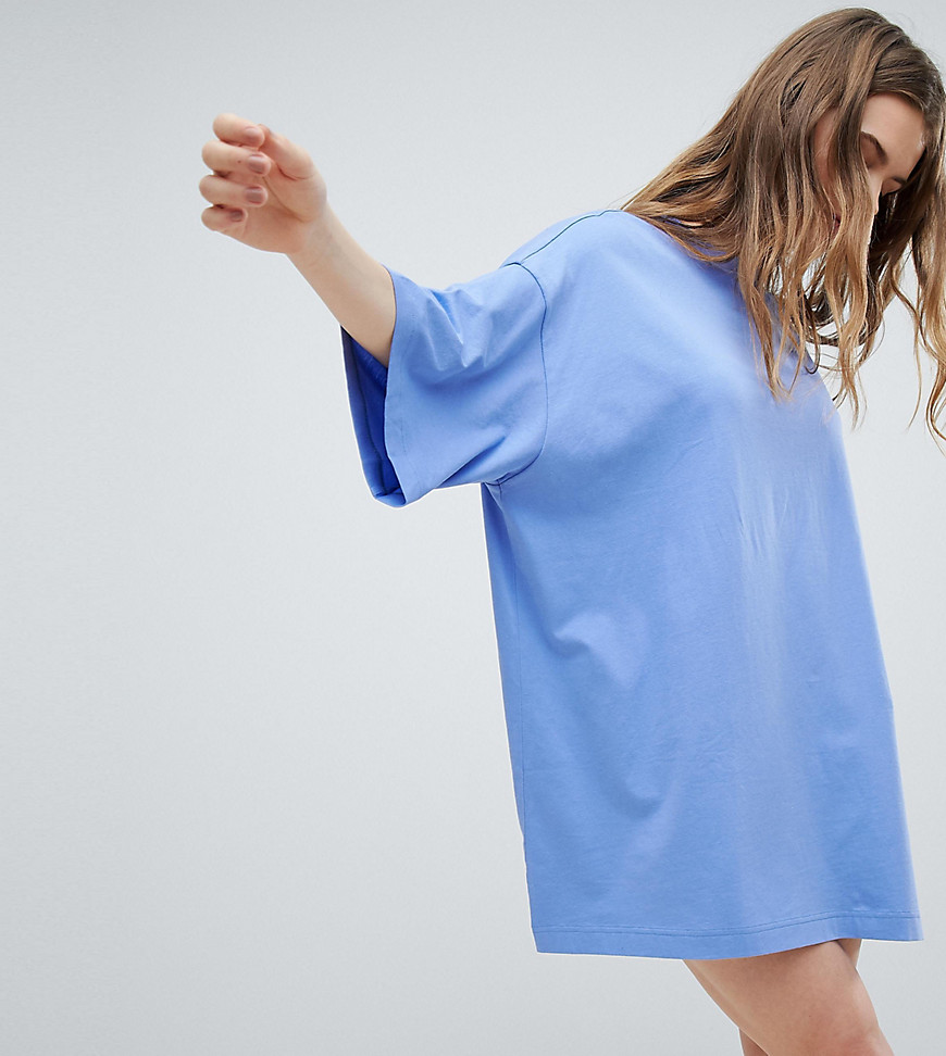 Weekday – Überdimensioniertes T-Shirt-Kleid-Blau günstig online kaufen