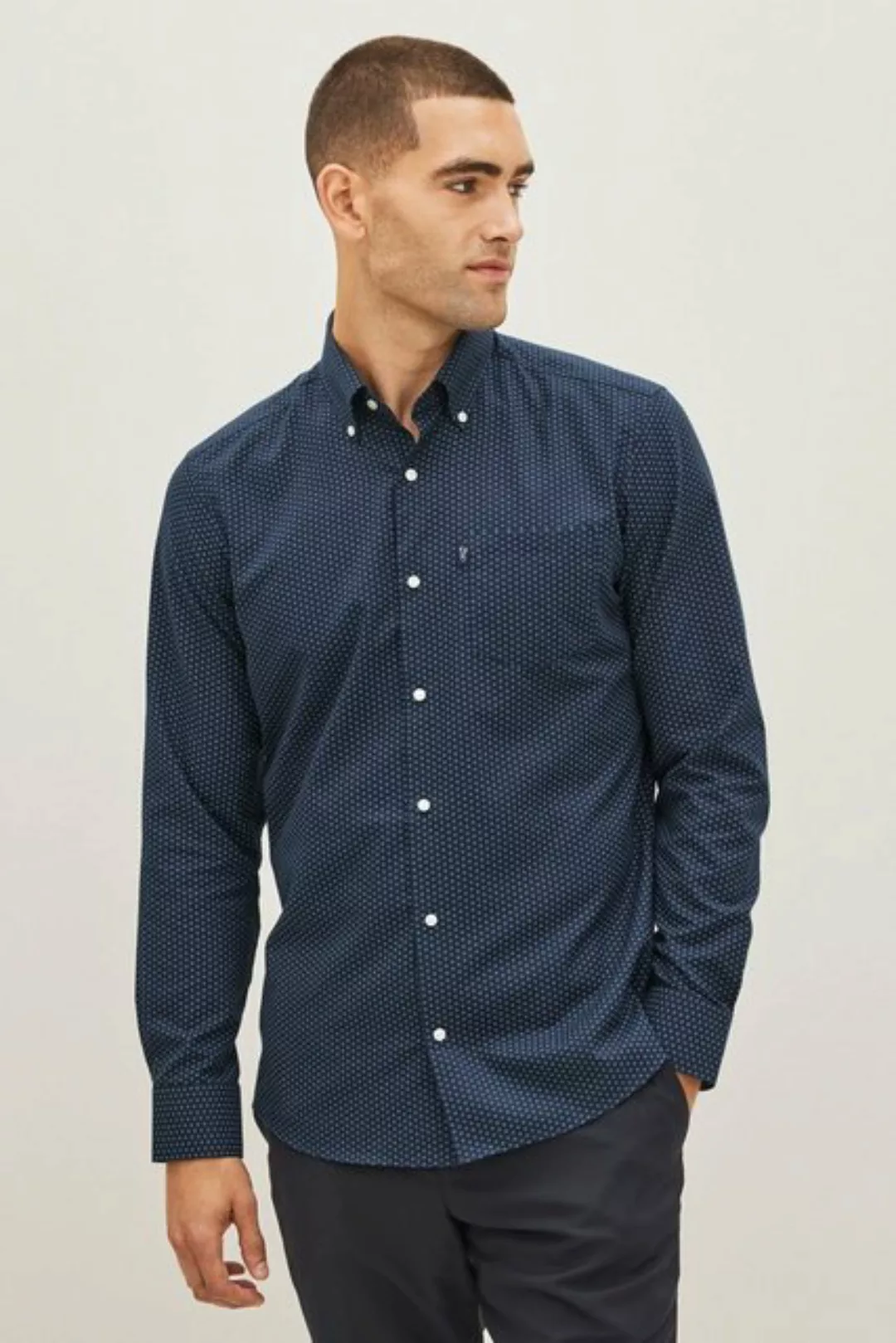 Next Langarmhemd Bügelleichtes Slim Fit Button-down-Oxfordhemd (1-tlg) günstig online kaufen