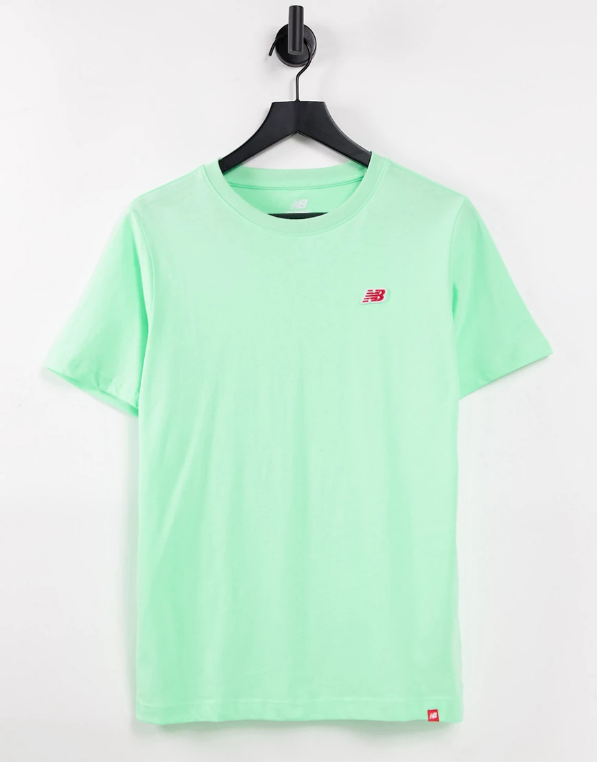 New Balance – T-Shirt in Minzgrün mit kleinem Logo günstig online kaufen