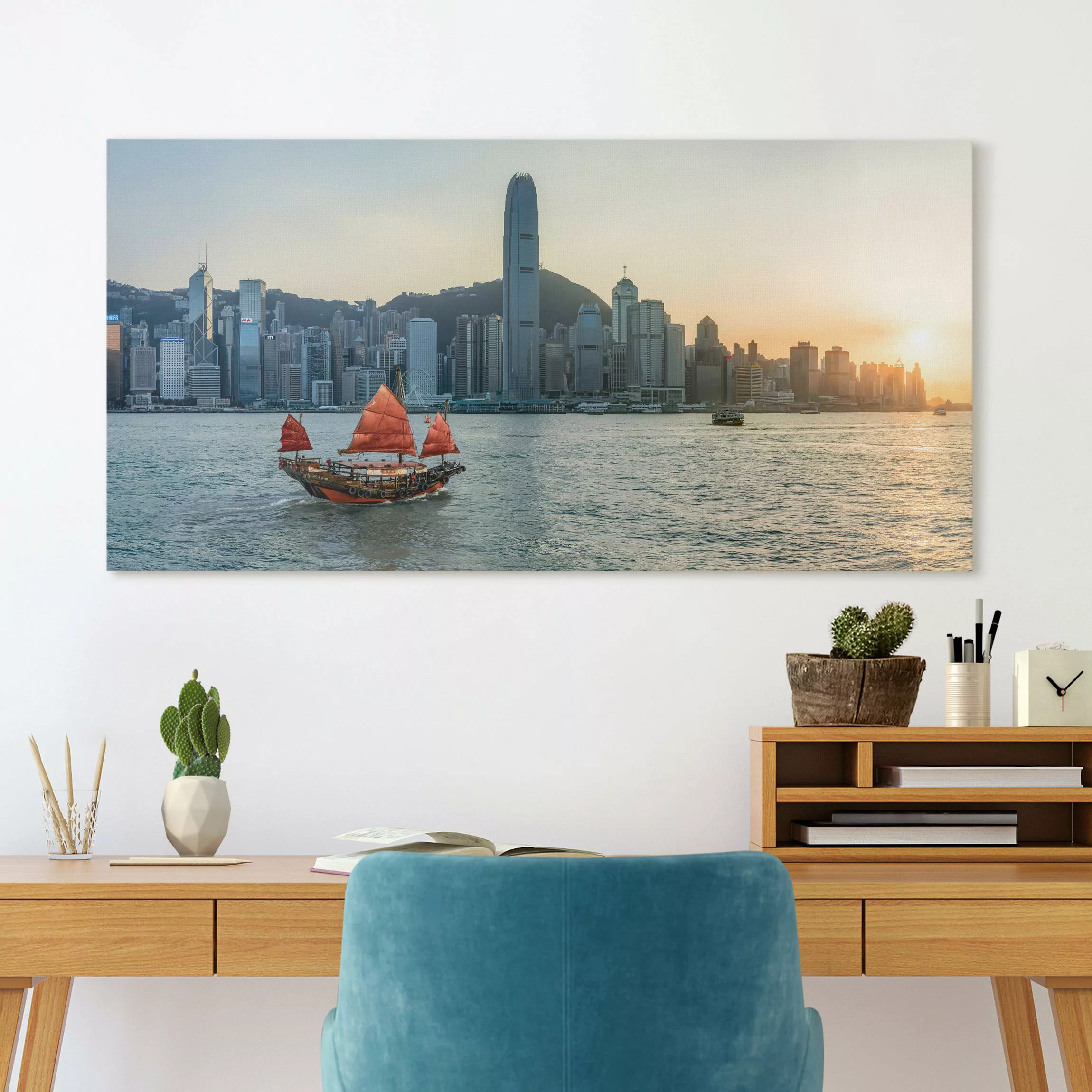 Leinwandbild Dschunke im Victoria Harbour günstig online kaufen