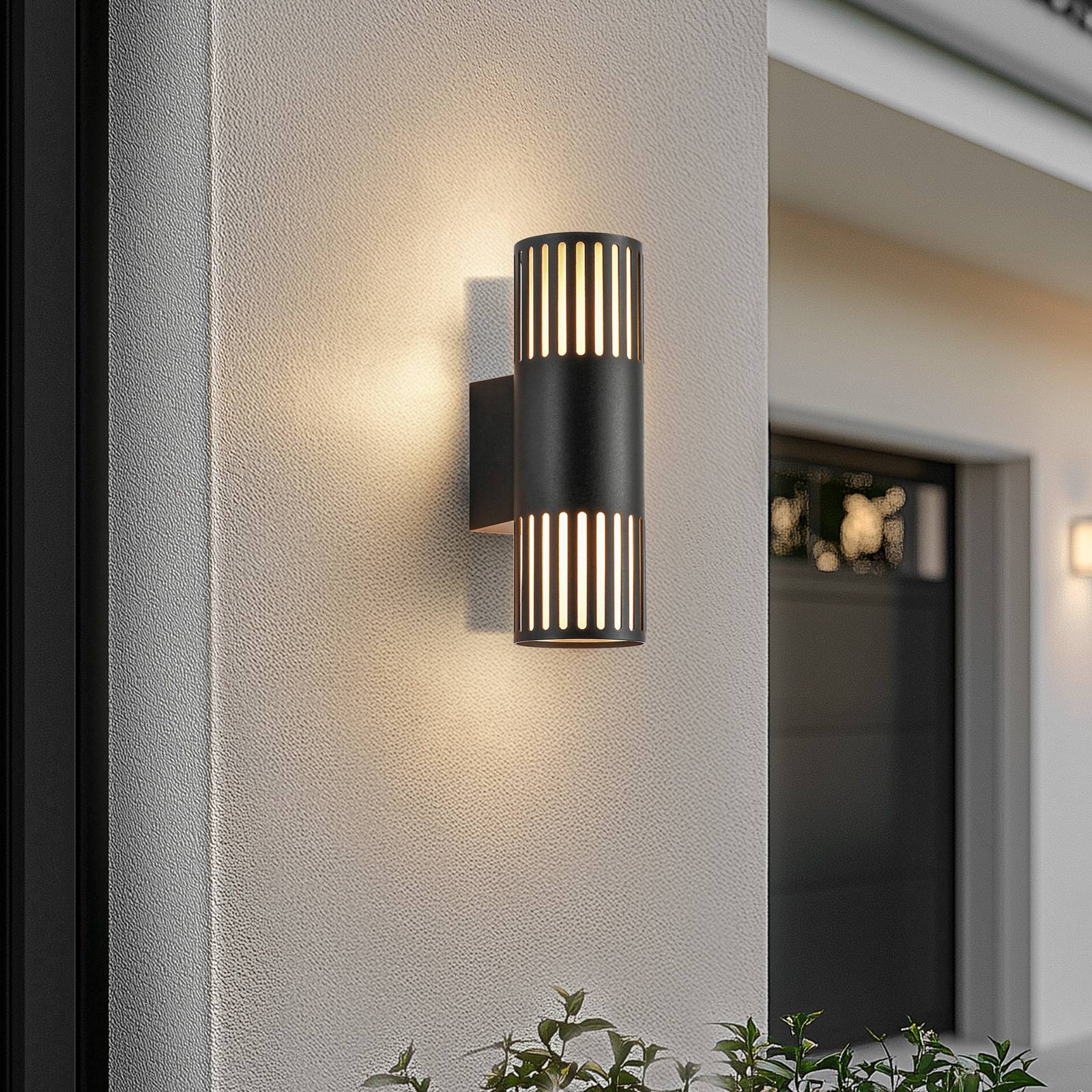Lindby Außenwandleuchte Lurinda, 2-flg., schwarz, Ø10cm günstig online kaufen