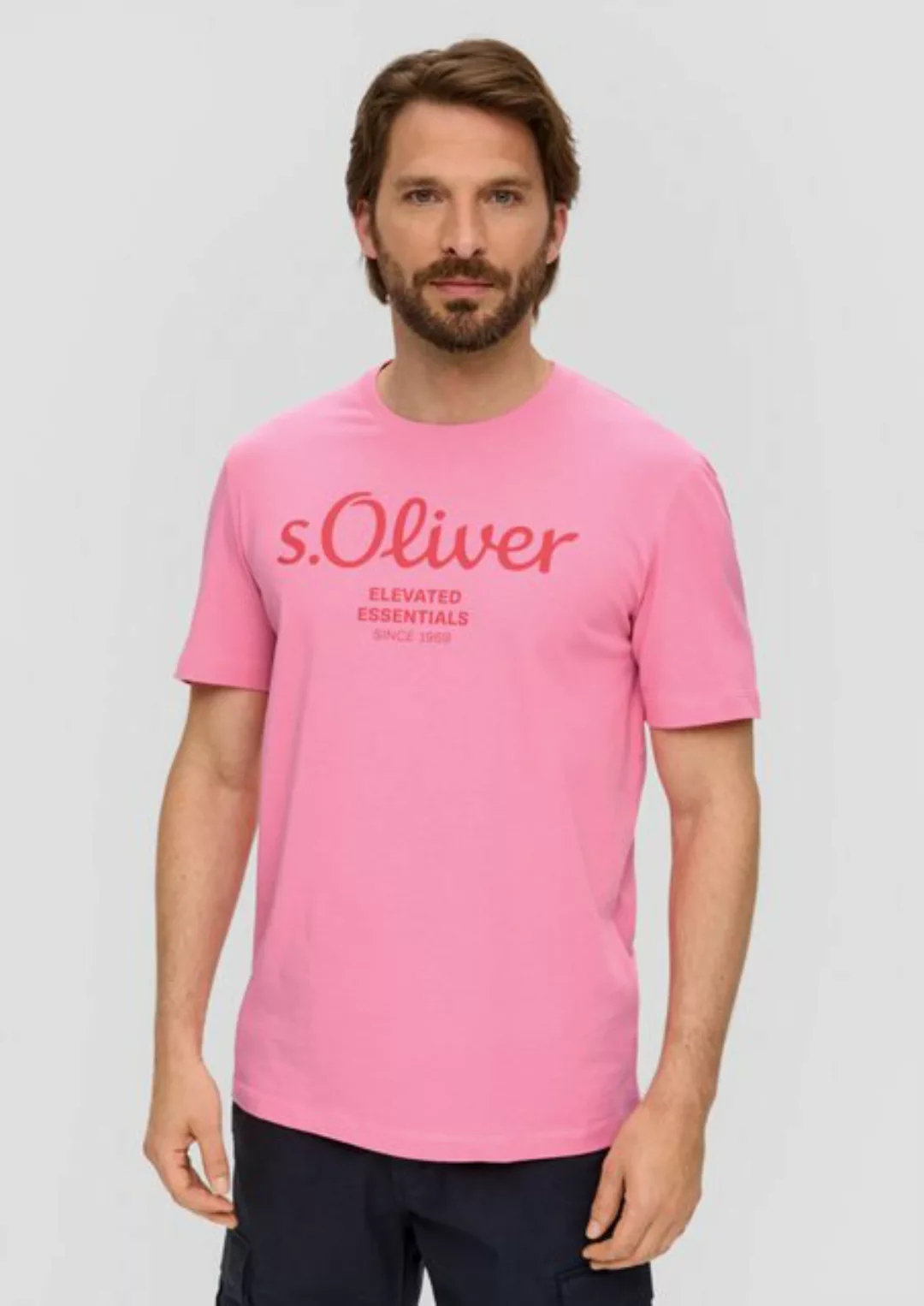 s.Oliver Kurzarmshirt T-Shirt aus Baumwolle mit Label-Print Artwork günstig online kaufen