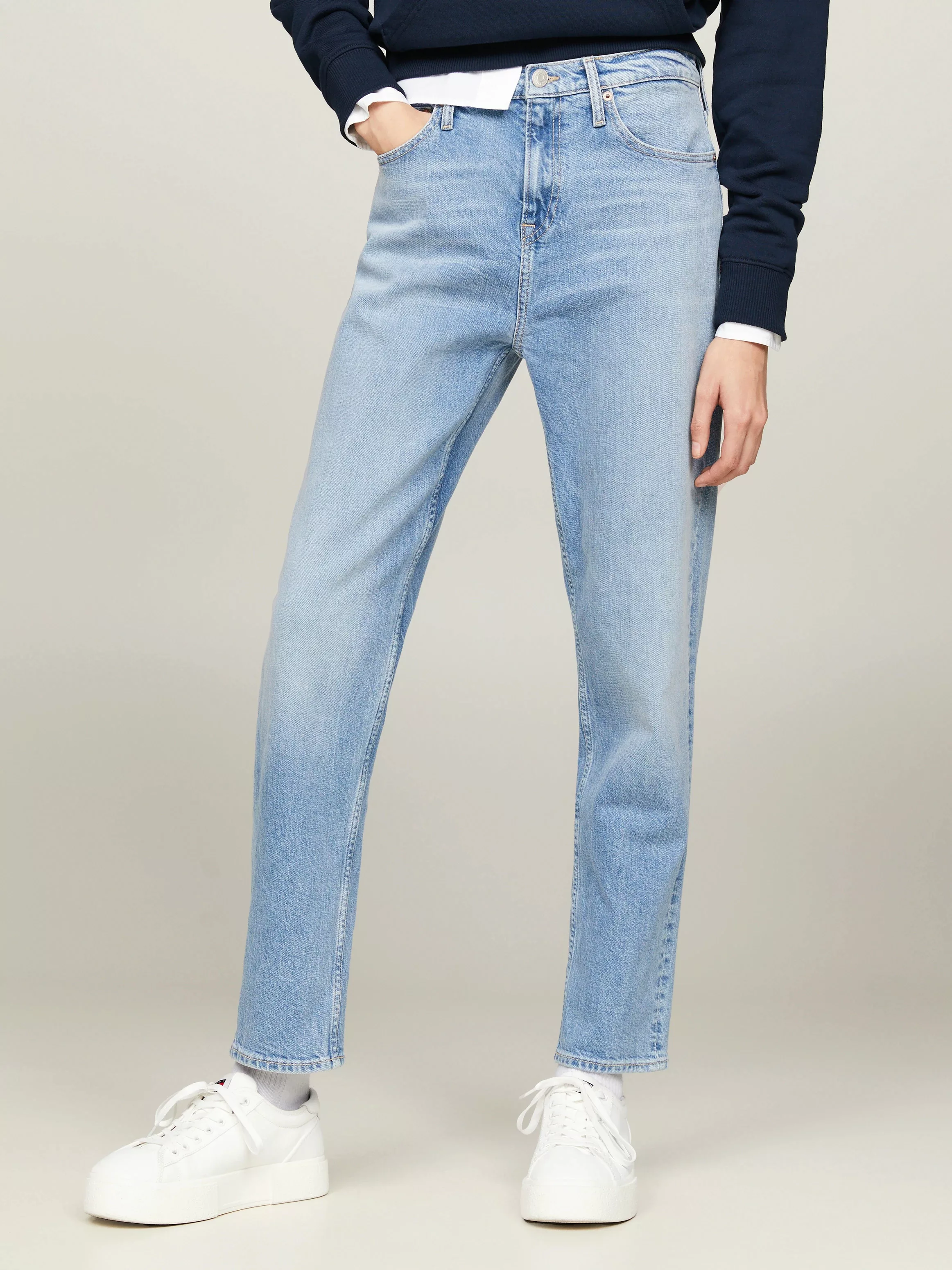 Tommy Jeans Slim-fit-Jeans IZZIE HGH SL ANK BH5131 mit Ledermarkenlabel günstig online kaufen