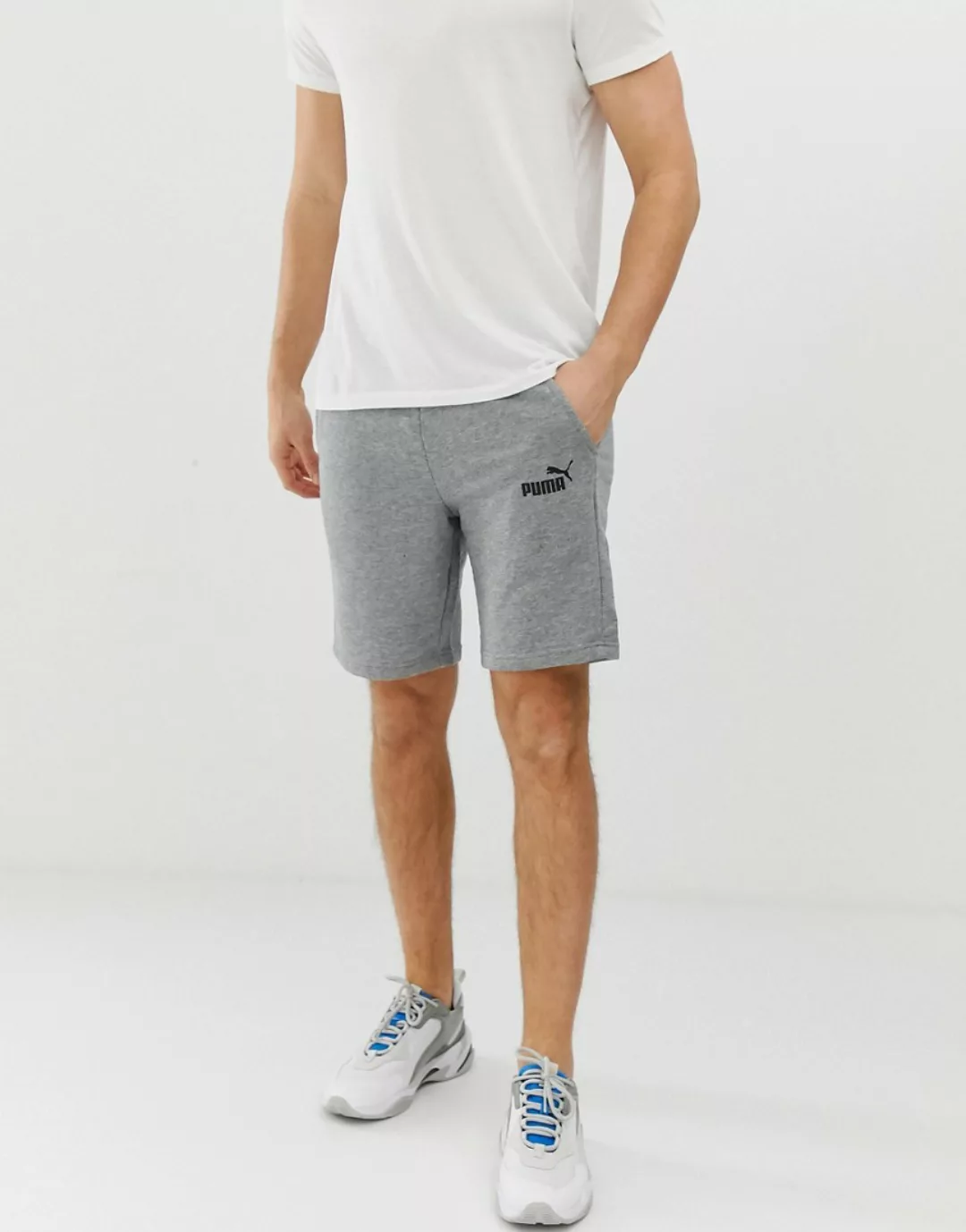 Puma – Essentials – Graue Shorts mit Logo günstig online kaufen