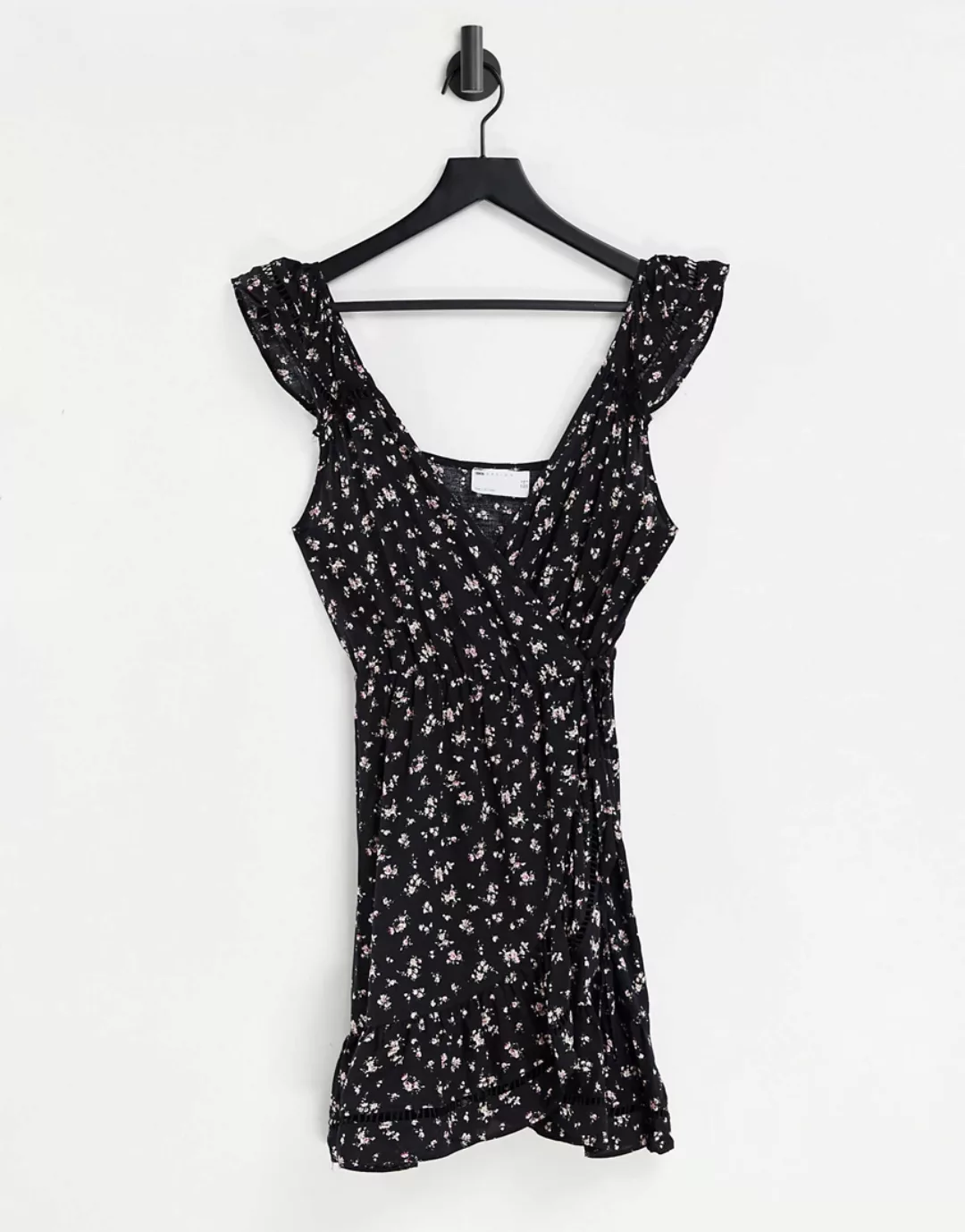 ASOS DESIGN – Mini-Sommerkleid mit Blümchenmuster, Wickeldesign vorne und S günstig online kaufen