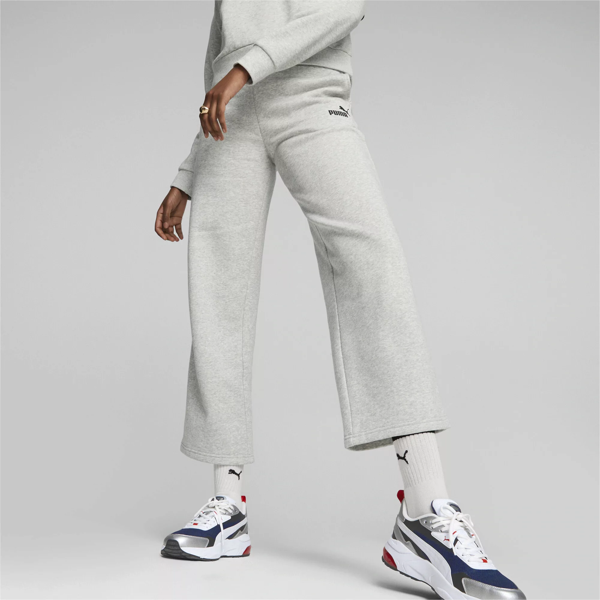 PUMA Sporthose "ESS+ Straight Leg Jogginghose Damen" günstig online kaufen