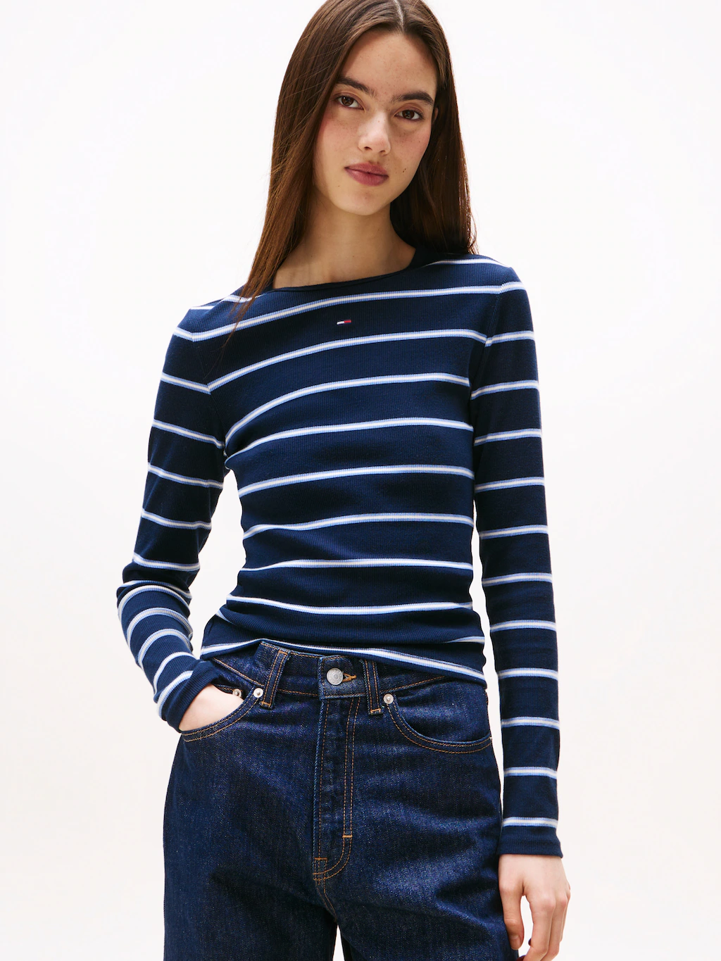 Tommy Jeans Langarmshirt "TJW SLIM ESSENTIAL RIB LS", mit Logostickerei günstig online kaufen