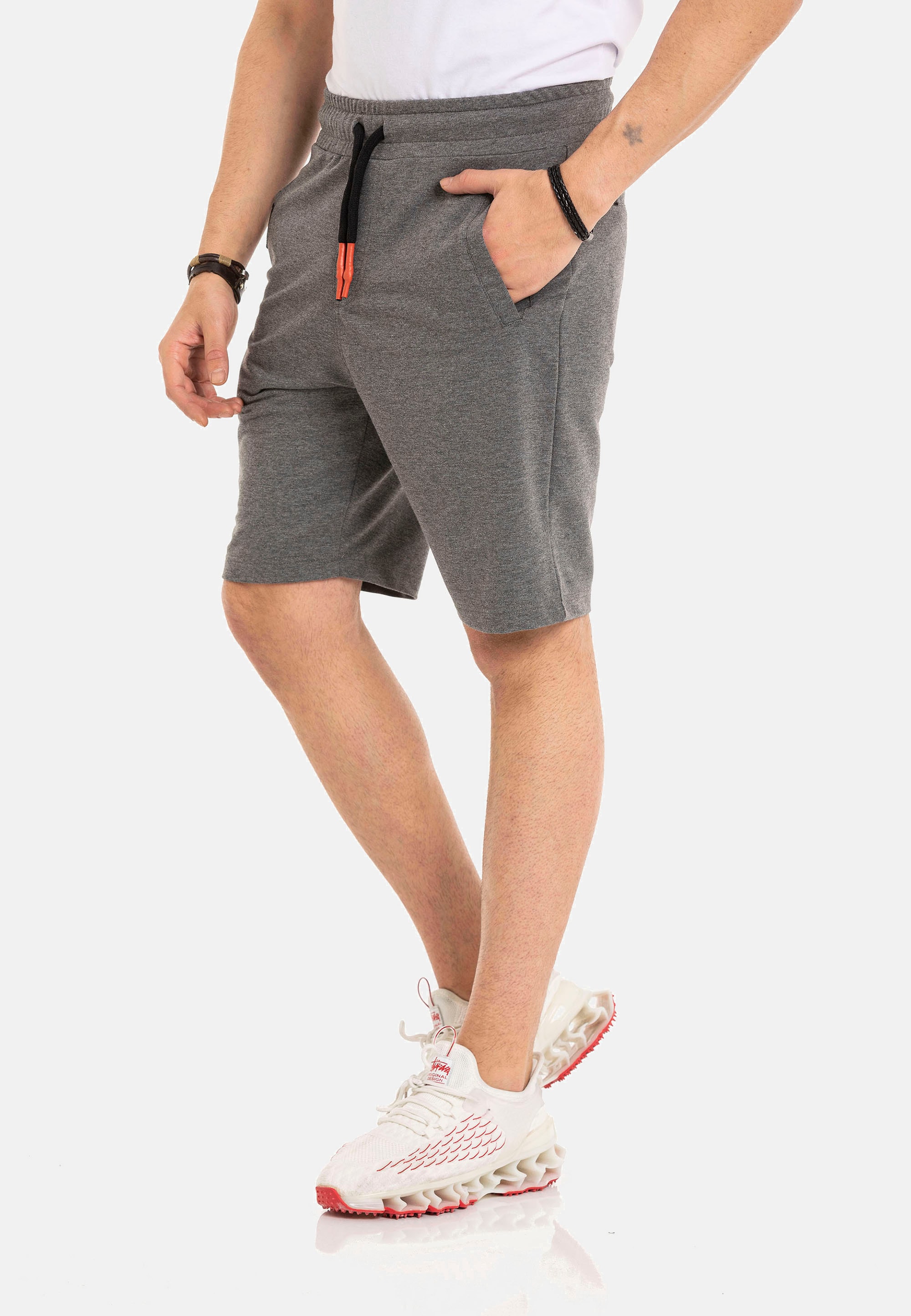 Cipo & Baxx Shorts, in sportlichem Look günstig online kaufen