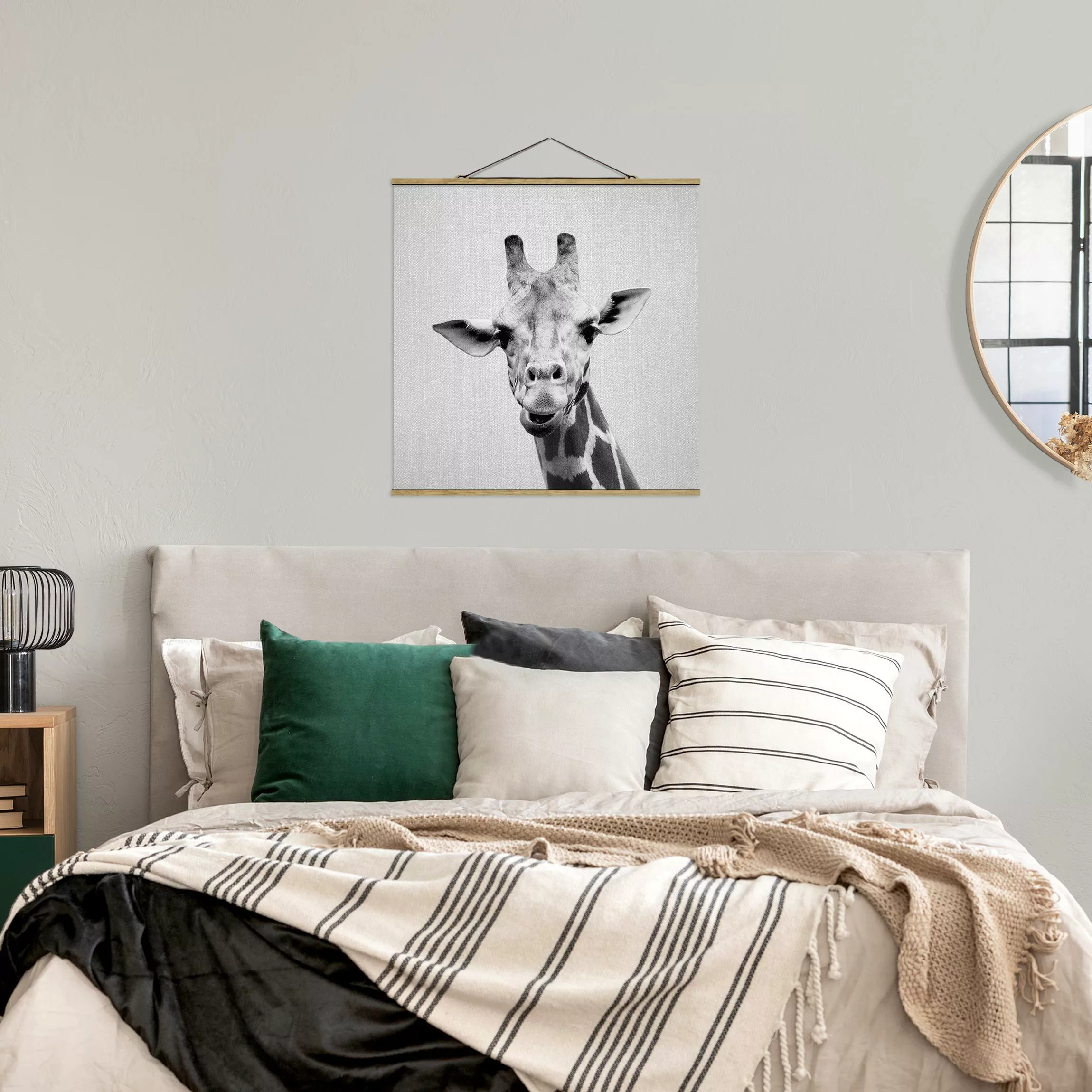 Stoffbild mit Posterleisten Giraffe Gundel Schwarz Weiß günstig online kaufen