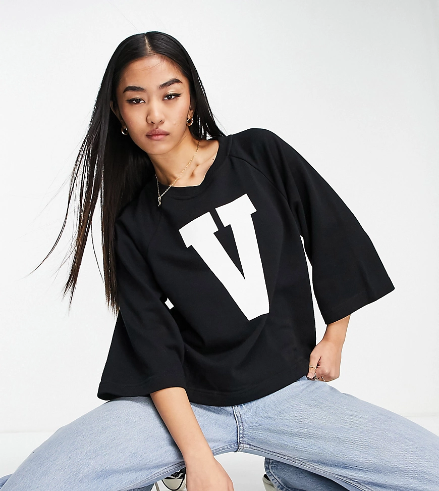 Vero Moda – FRSH – Sweatshirt in Schwarz mit „V“ günstig online kaufen