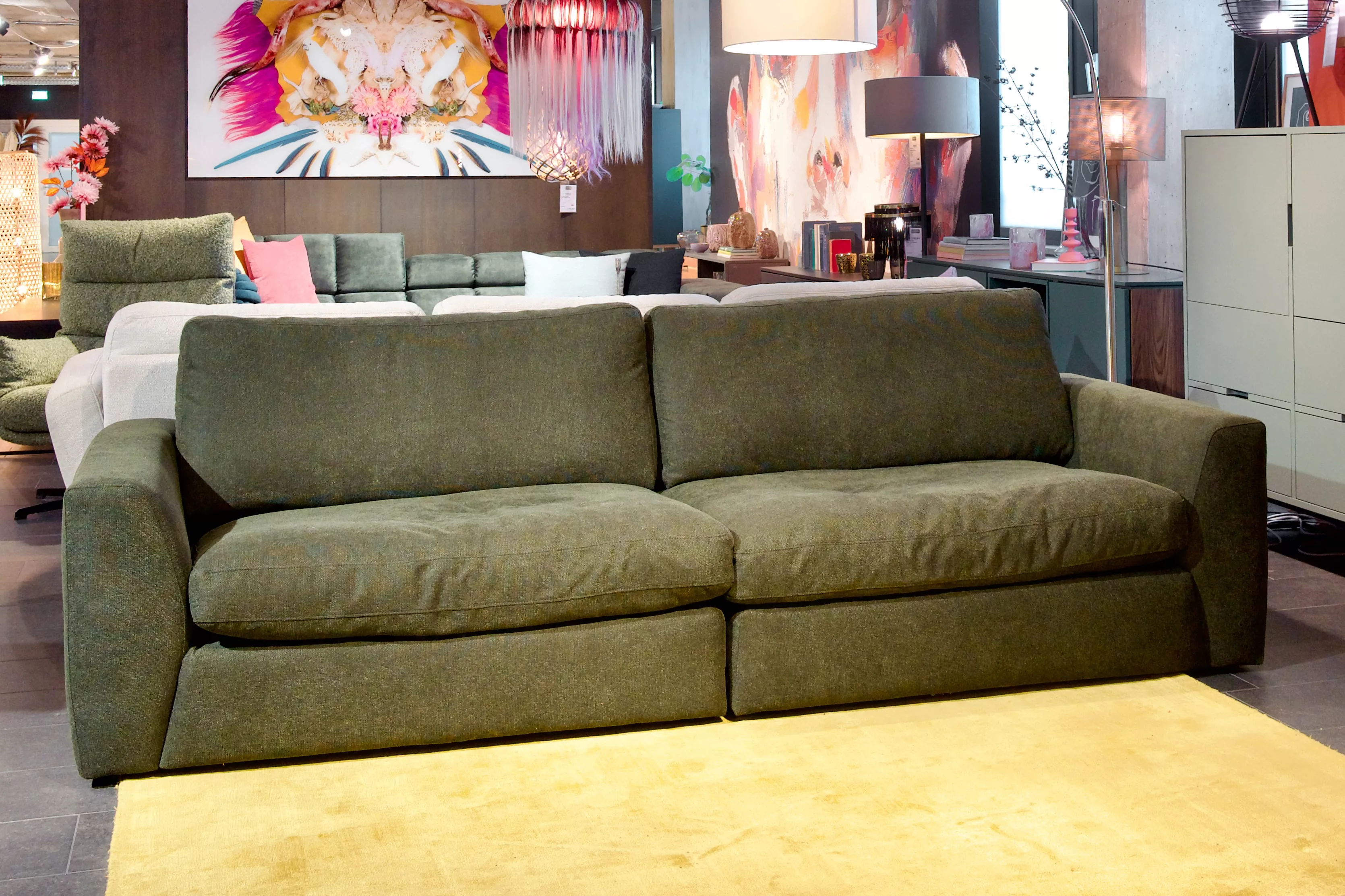 Gemütliches 3-Sitzer Sofa Hailac in grünem Stoffbezug günstig online kaufen