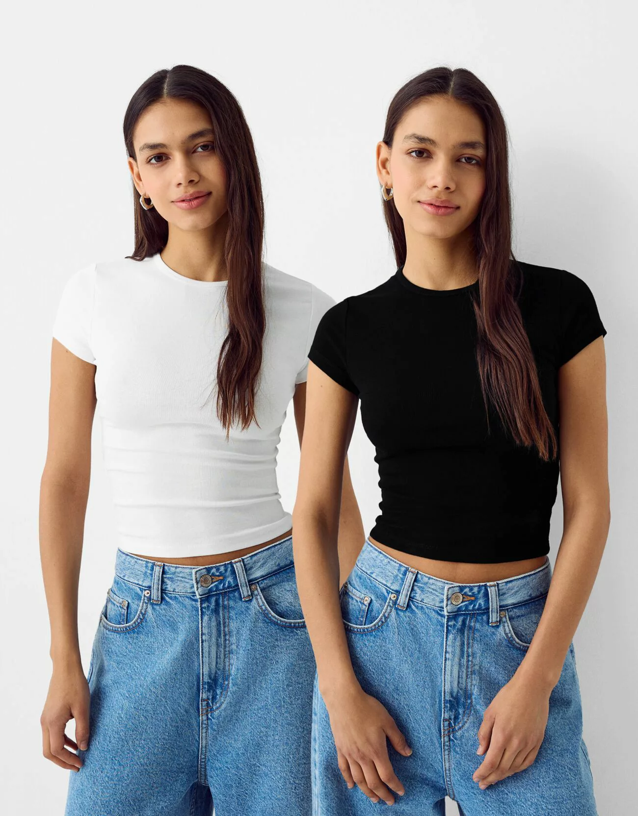 Bershka 2er-Pack T-Shirts Mit Kurzen Ärmeln Und Rundausschnitt Damen M Komb günstig online kaufen