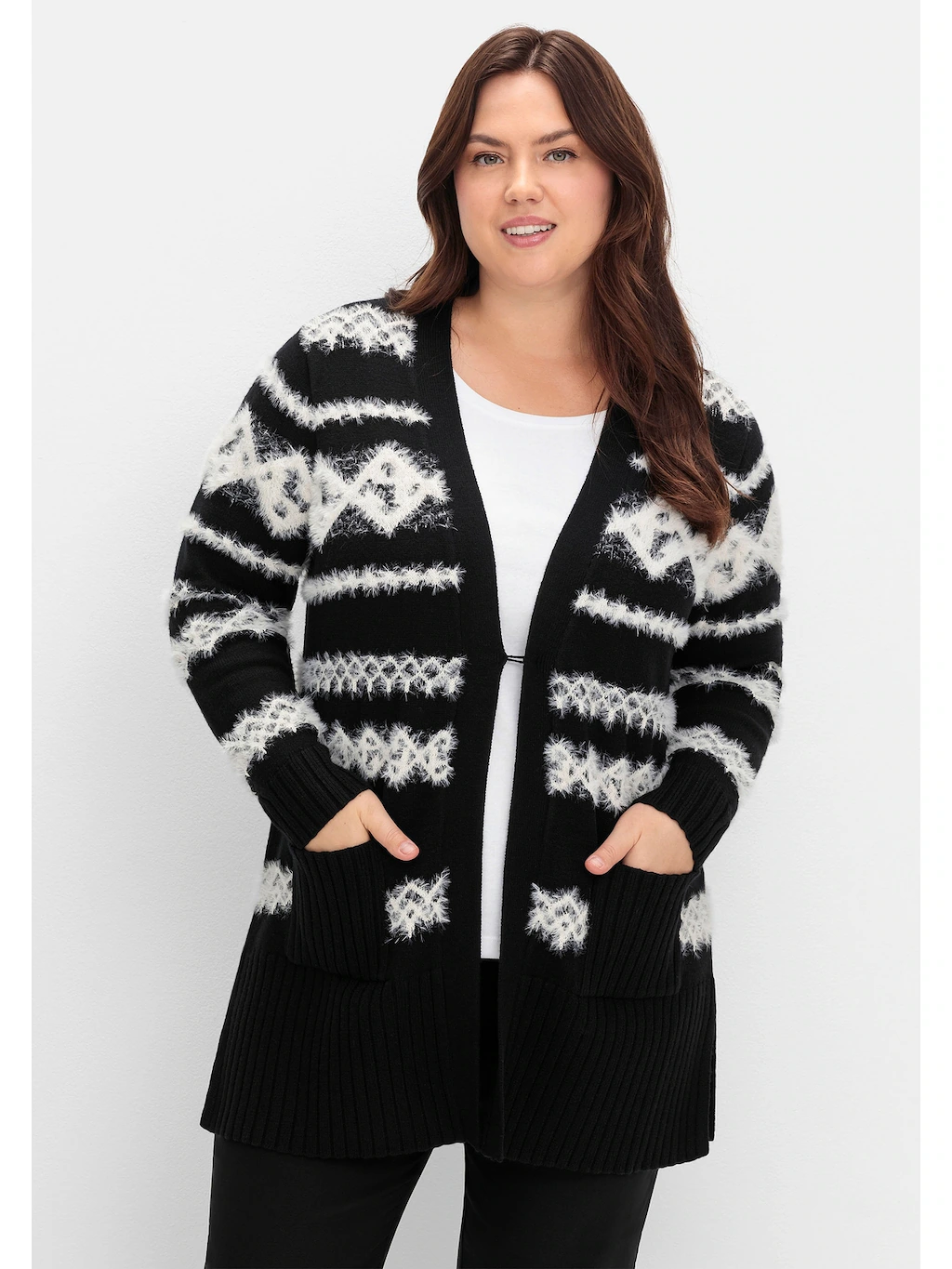 Sheego Longstrickjacke "Große Größen", mit Intarsienmuster aus Flauschgarn günstig online kaufen