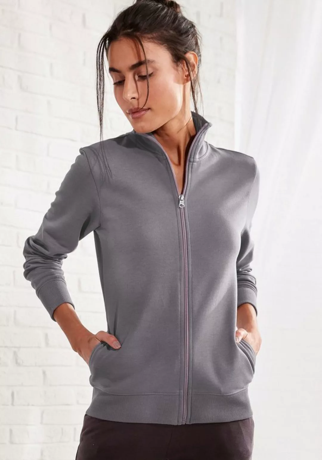 Bench. Loungewear Sweatjacke (1-tlg) mit bestickten Stehkragen, Loungeanzug günstig online kaufen