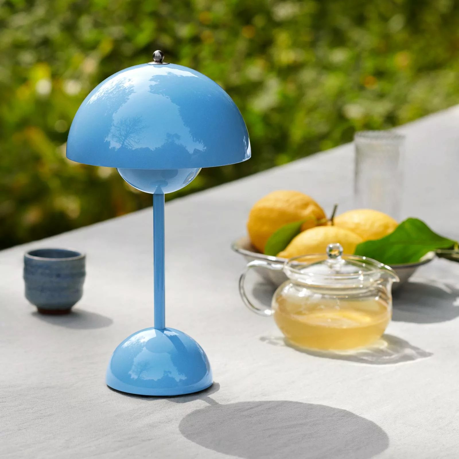&Tradition LED-Akku-Tischleuchte Flowerpot VP9, hellblau günstig online kaufen