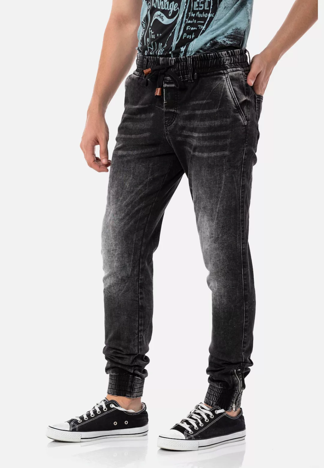 Cipo & Baxx Bequeme Jeans, mit komfortablem Dehnbund günstig online kaufen