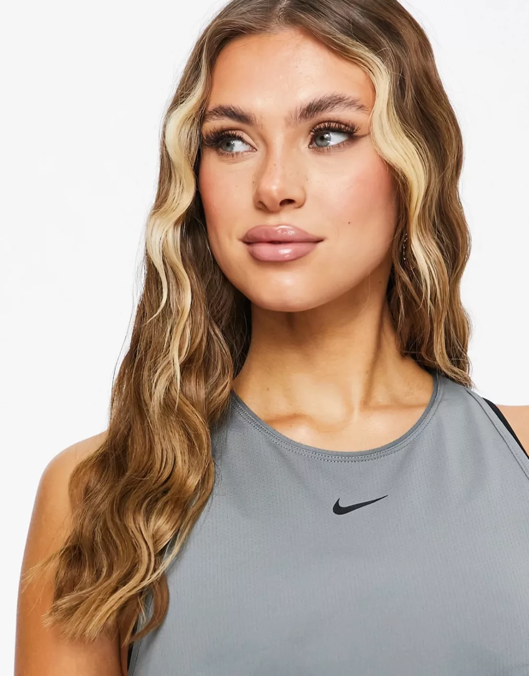 Nike – Pro Training – Tanktop aus Netzstoff in Grau günstig online kaufen