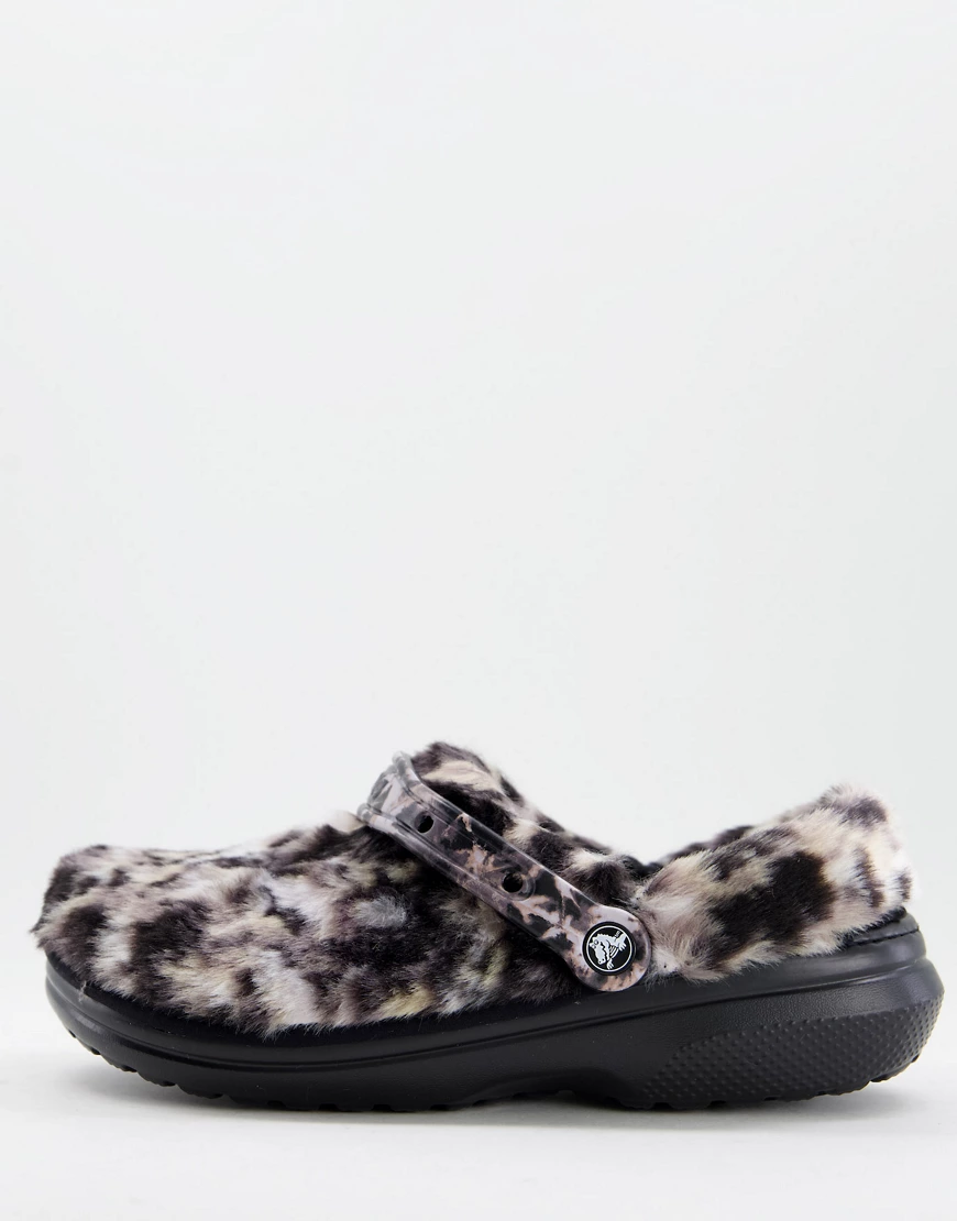 Crocs – Fur Sure – Schwarz gefärbte Clogs zum Hineinschlüpfen mit Kunstfell günstig online kaufen