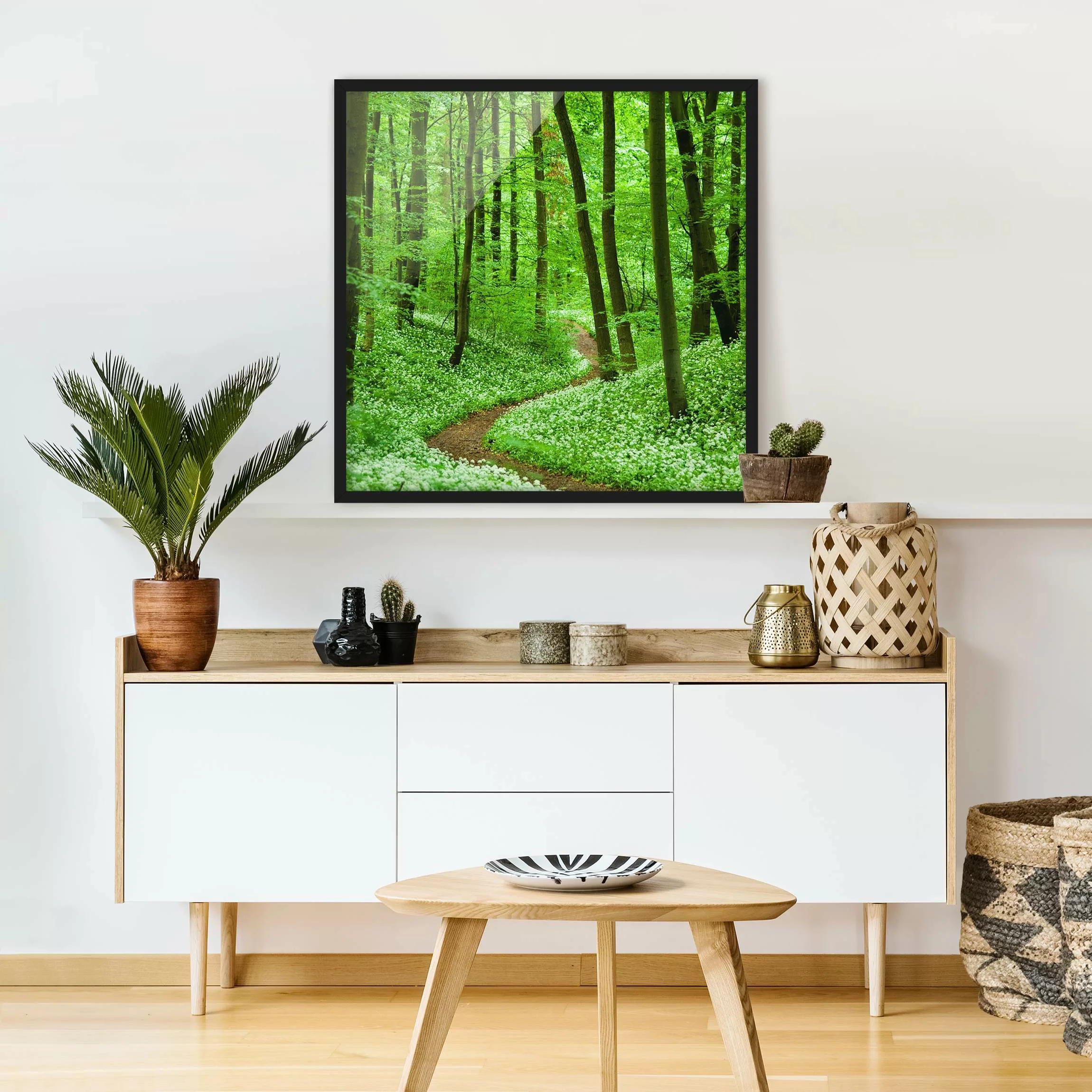 Bild mit Rahmen Natur & Landschaft - Quadrat Romantischer Waldweg günstig online kaufen