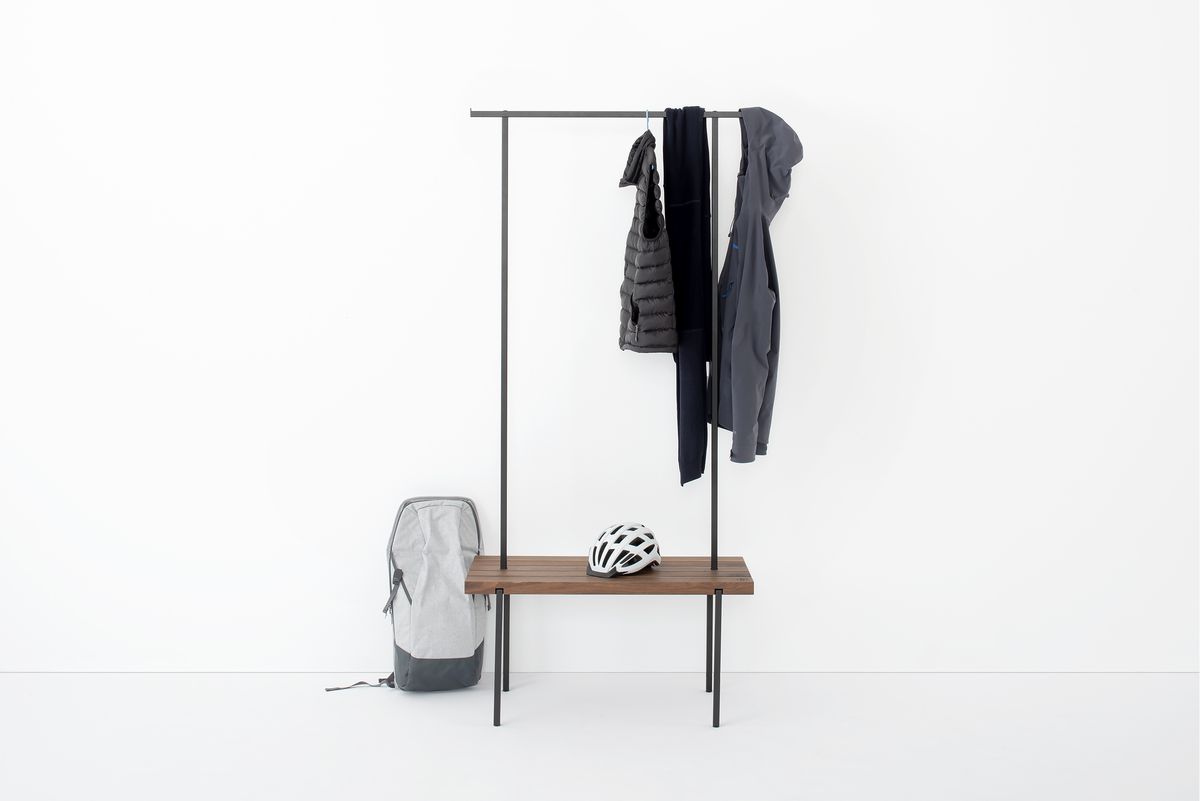 Garderobe Nussbaum 01 S 90 x 40 x 190 schwarz günstig online kaufen