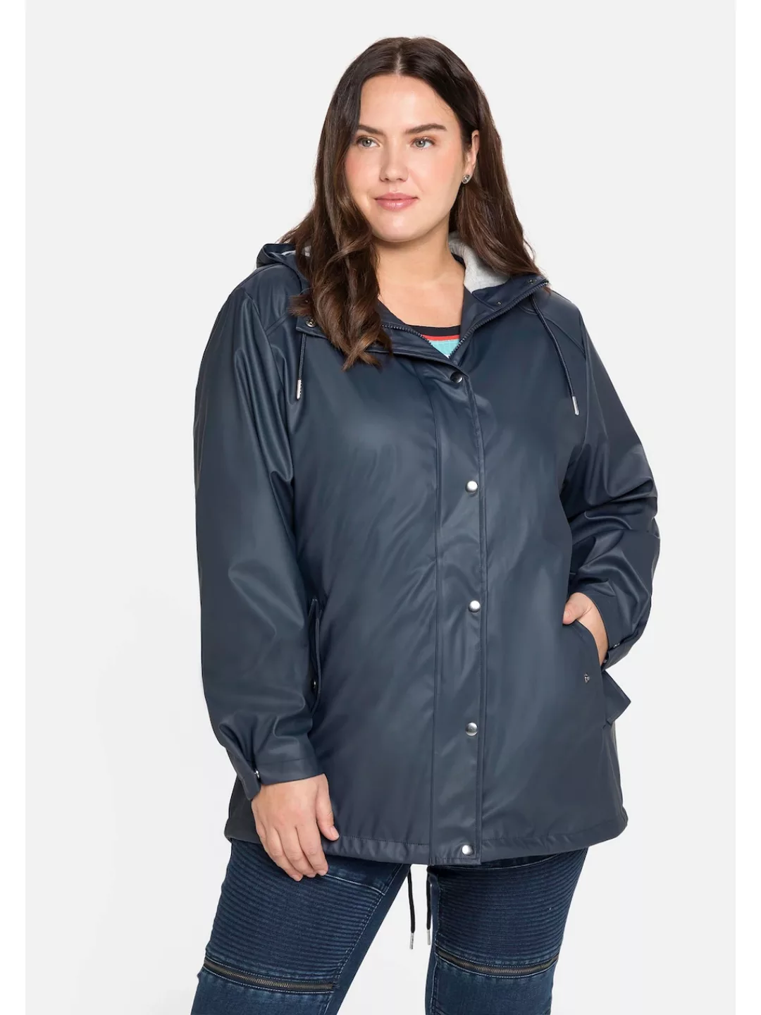 Sheego Regenjacke "Große Größen", mit Kapuze, mit Jerseyfutter, hinten läng günstig online kaufen