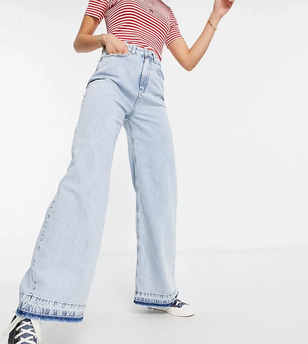 Stradivarius Tall – Jeans mit besonders weitem Bein in heller Waschung-Blau günstig online kaufen