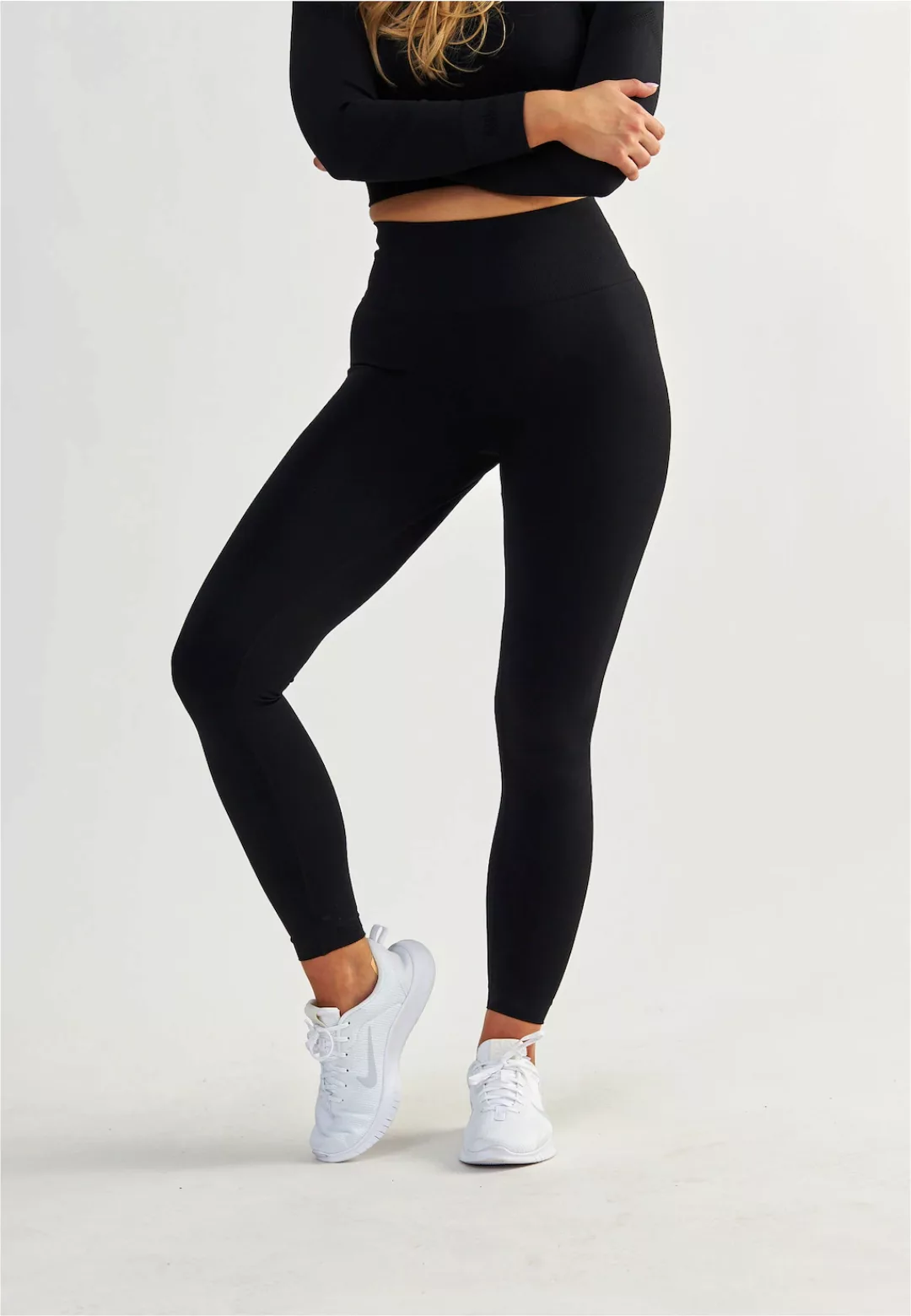 BeShaped Trainingstights "Aan de slag", (1 tlg.), ohne Nähte am Bund günstig online kaufen