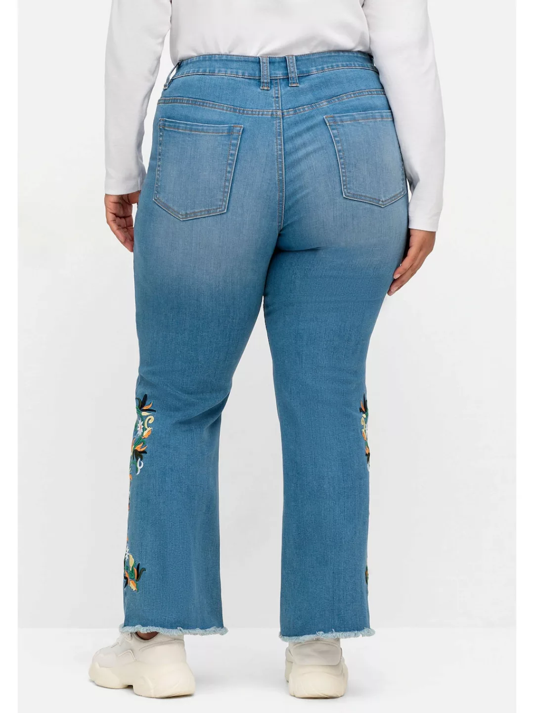 sheego by Joe Browns Stretch-Jeans "Große Größen", mit Blumenstickerei und günstig online kaufen