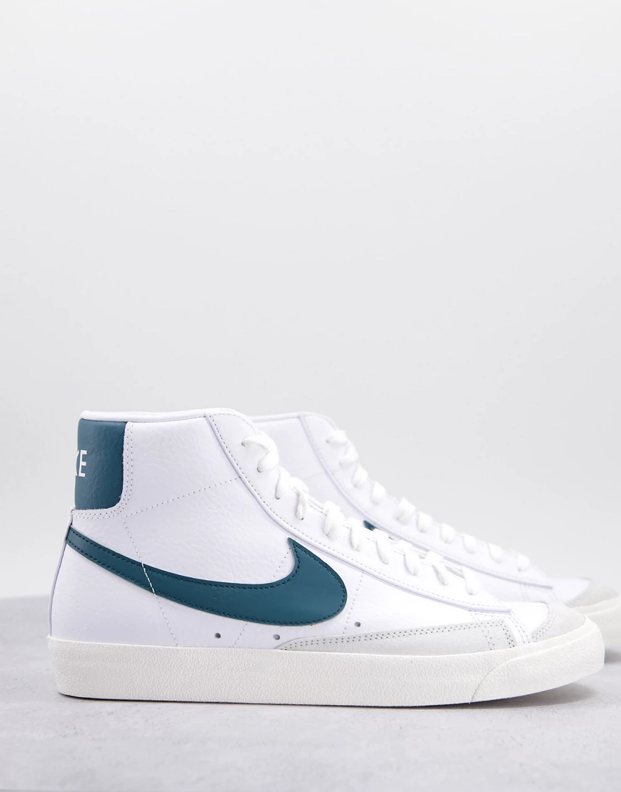 Nike – Blazer Mid '77 Vintage – Sneaker in Weiß und Grün günstig online kaufen