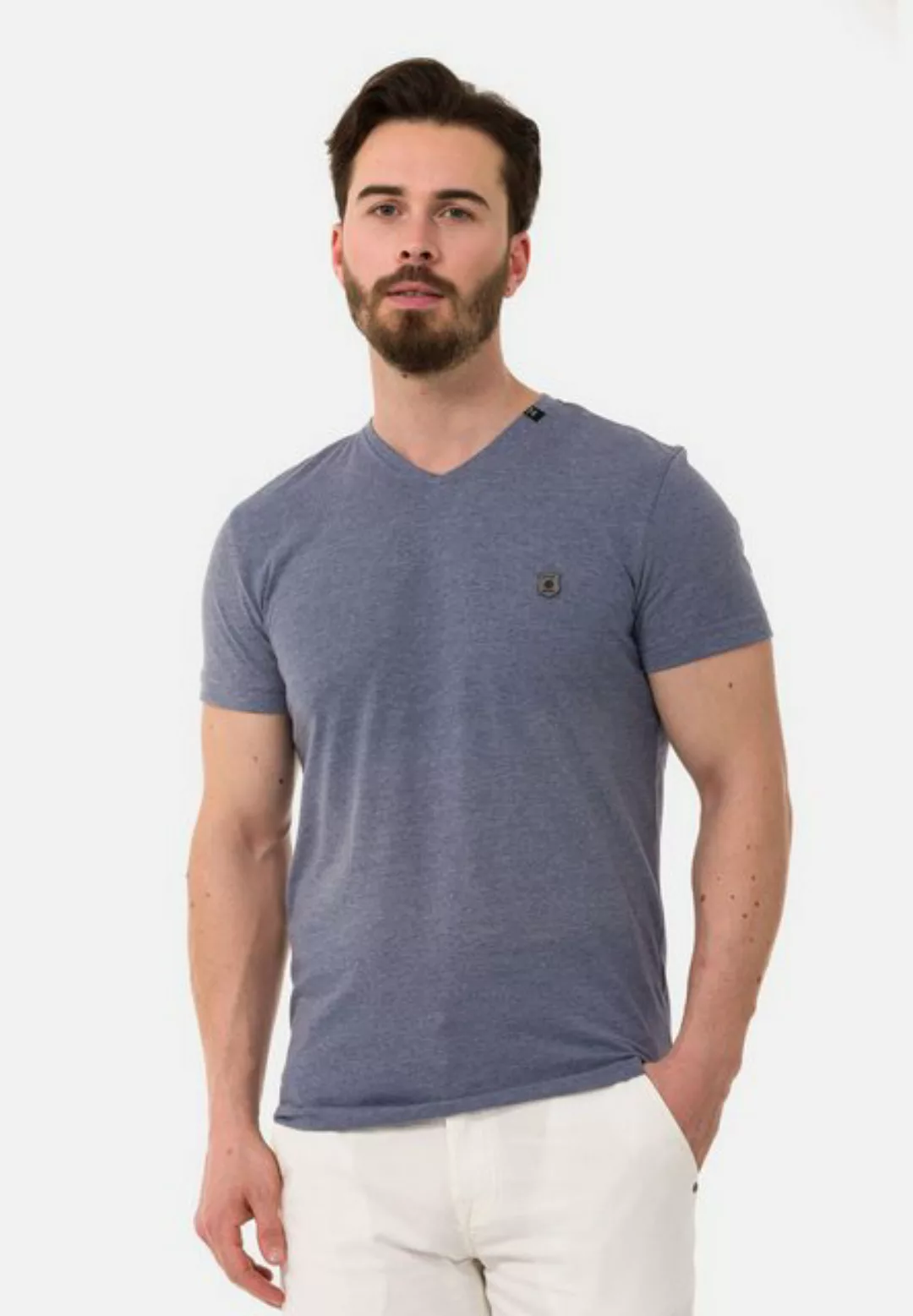 Cipo & Baxx T-Shirt mit modischem V-Ausschnitt günstig online kaufen