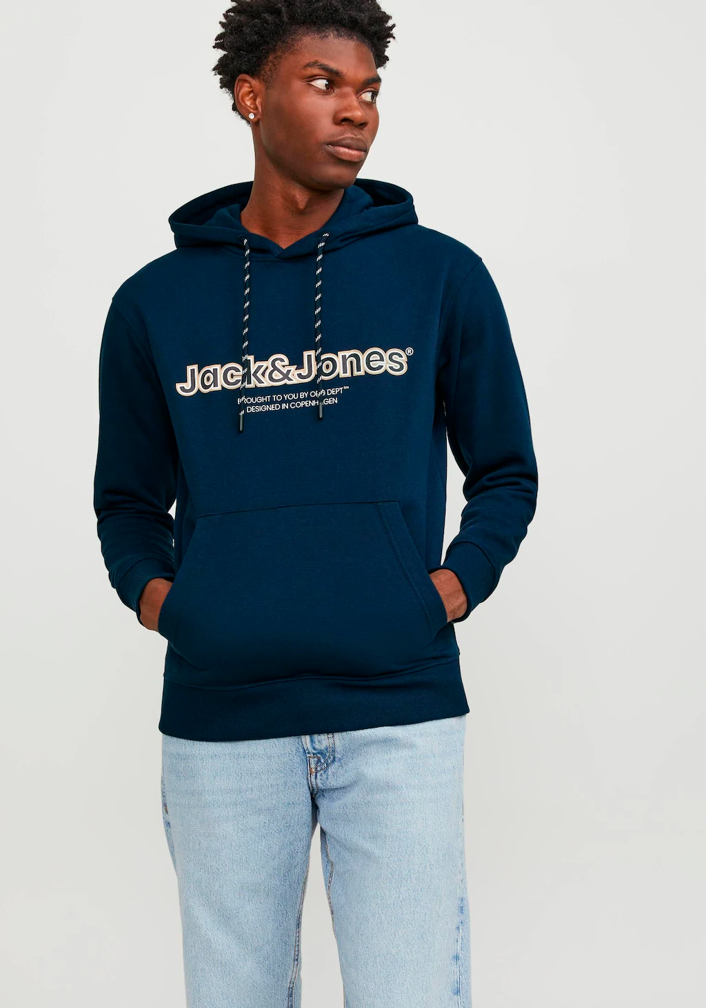 Jack & Jones Hoodie JORLAKEWOOD SWEAT HOOD BF mit coolem Print günstig online kaufen