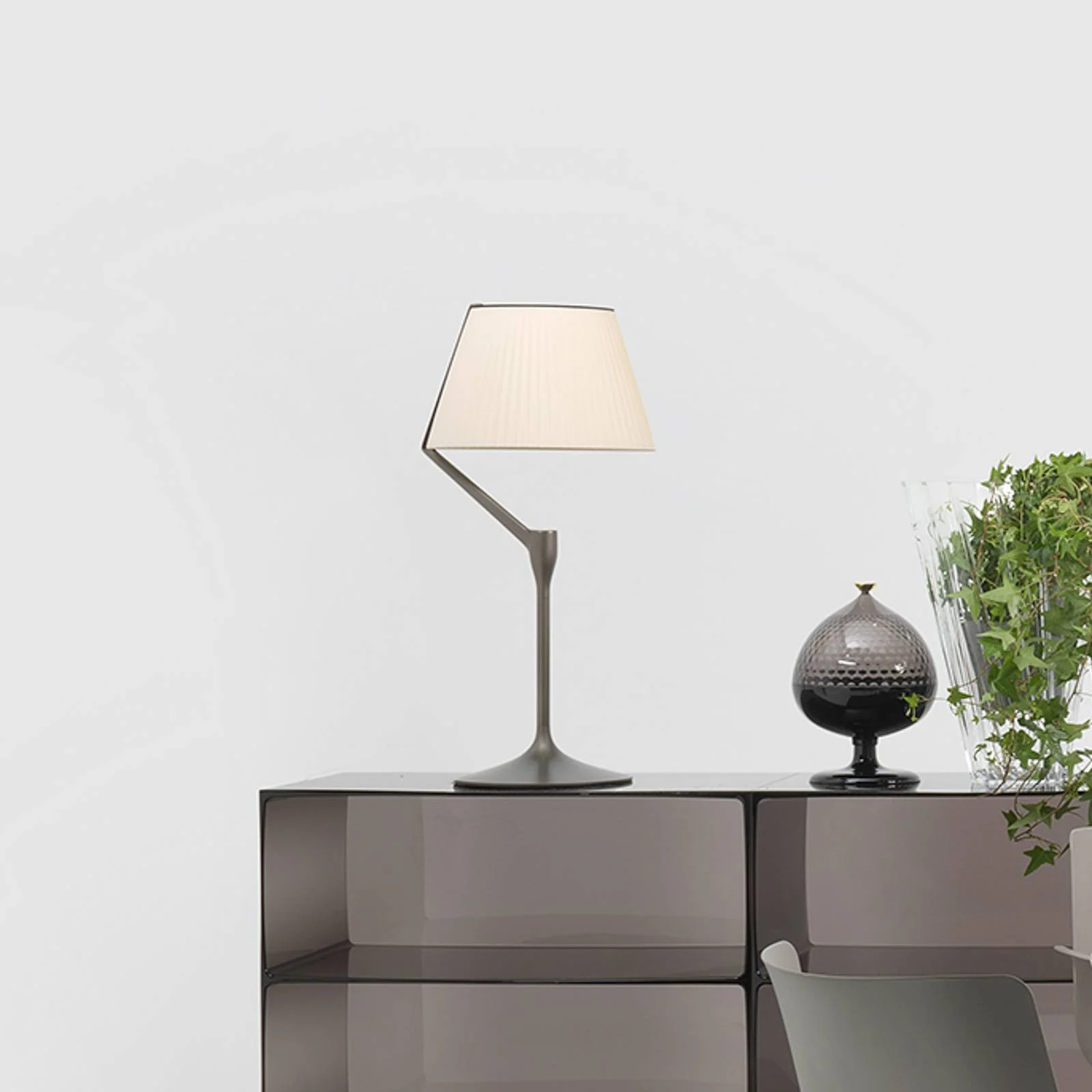 Kartell LED-Tischleuchte Angelo Stone, titan, dimmbar günstig online kaufen