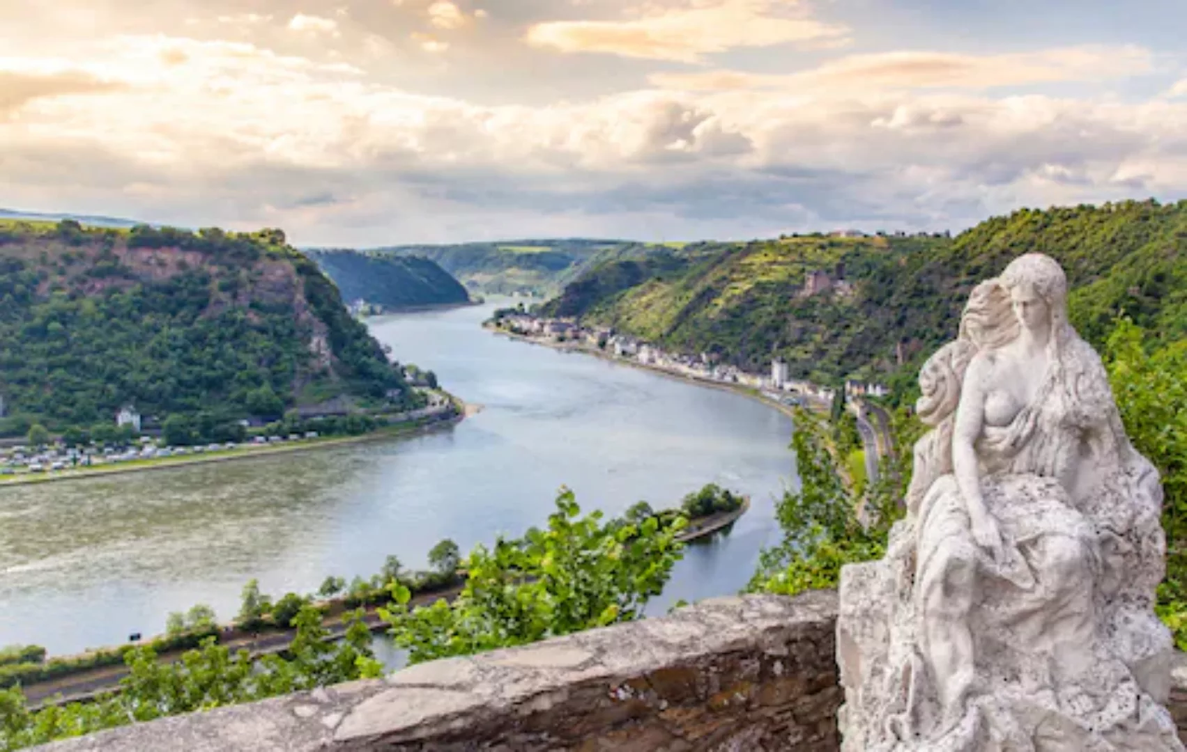 Papermoon Fototapete »Statue am Fluss« günstig online kaufen