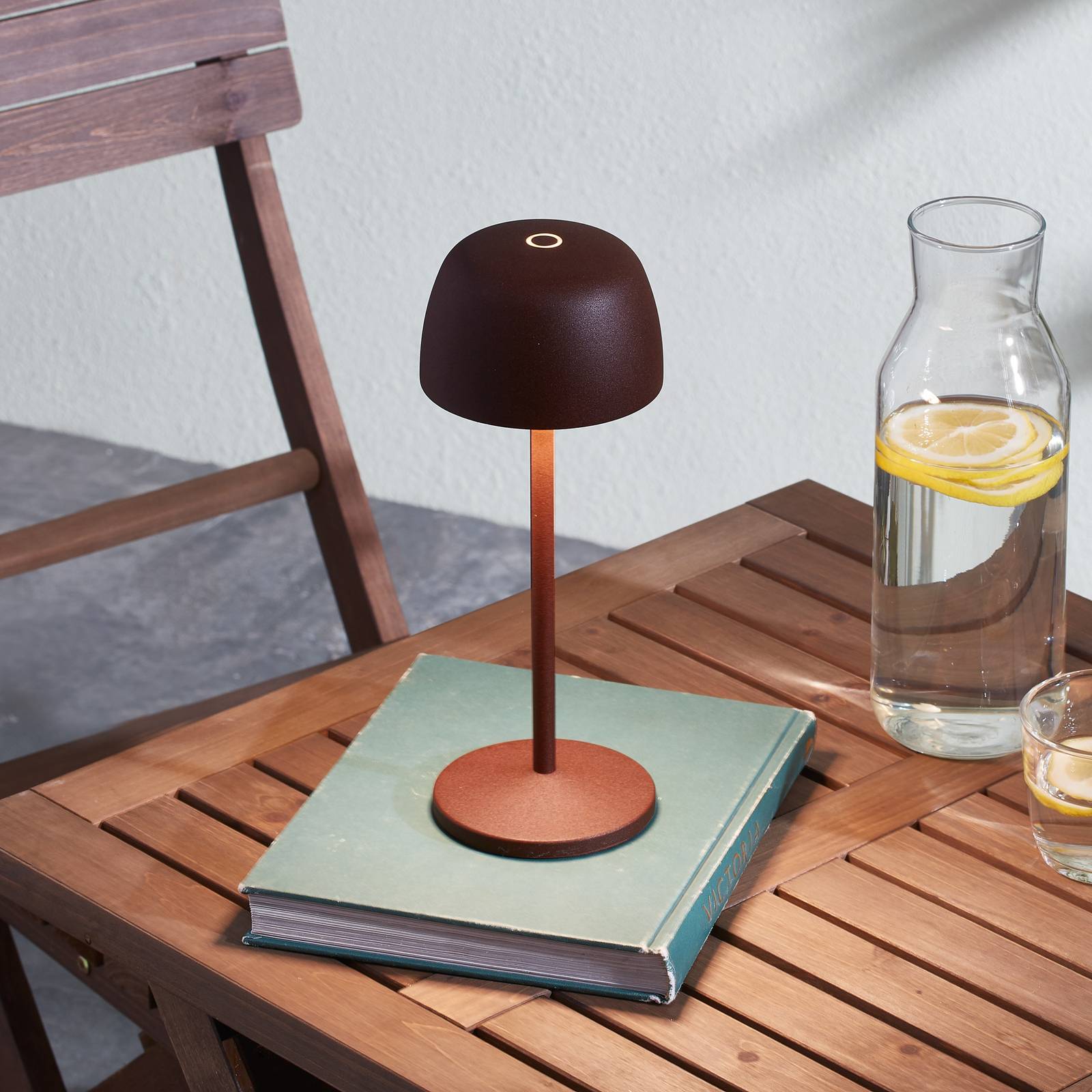 Lindby LED-Akku-Tischleuchte Arietty, braun, dimmbar, IP65 günstig online kaufen