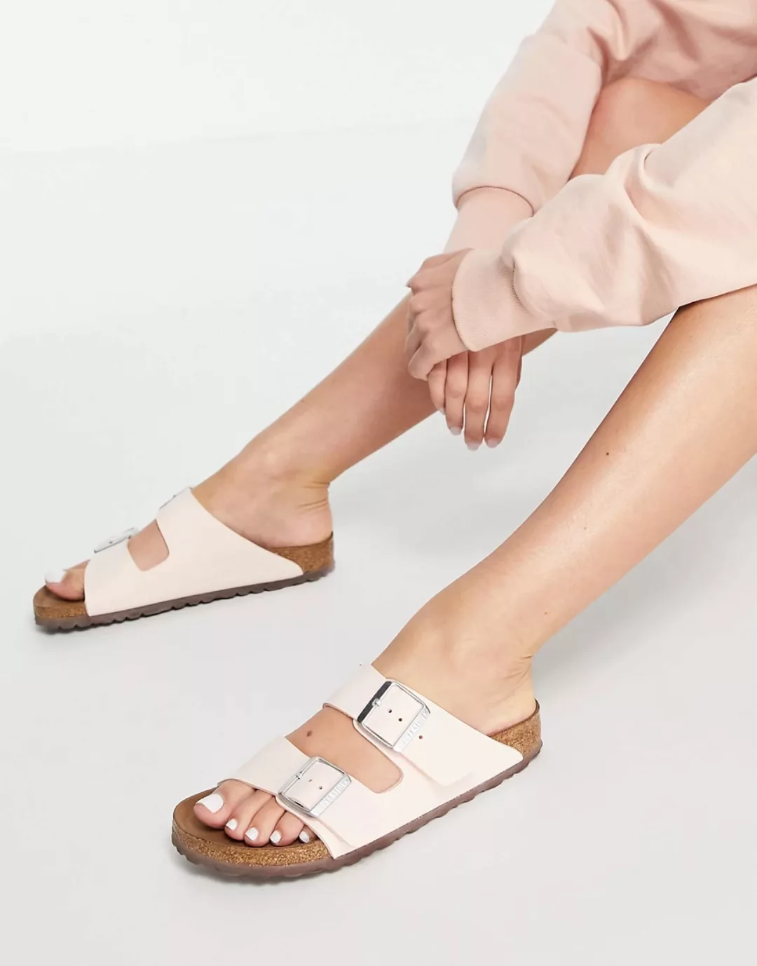 Birkenstock – Arizona – Flache Sandalen aus veganem Material in Hellrosé-Ro günstig online kaufen
