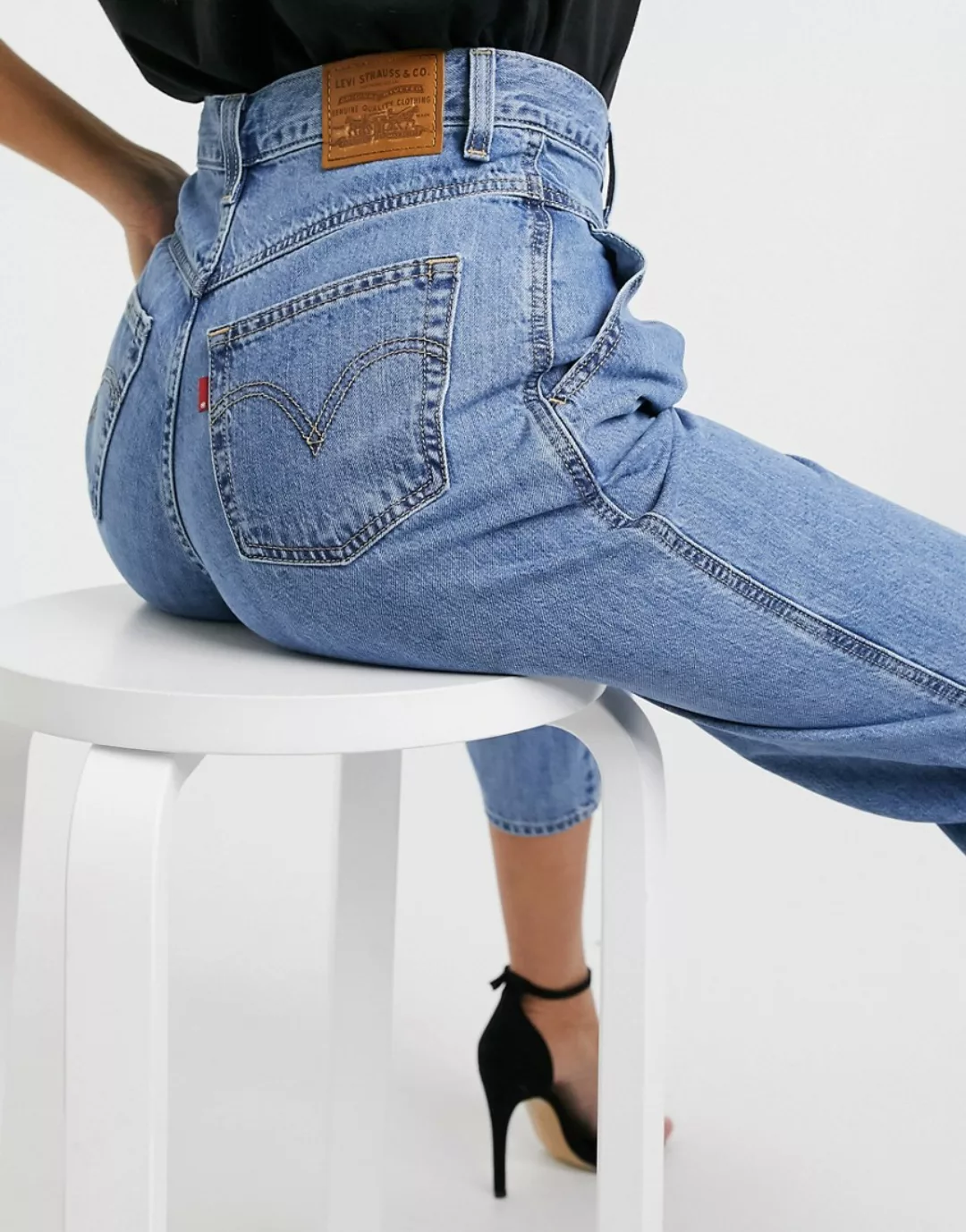 Levi's – Jeans im Stil der 80er mit Ballonbeinen und plissierter Vorderseit günstig online kaufen