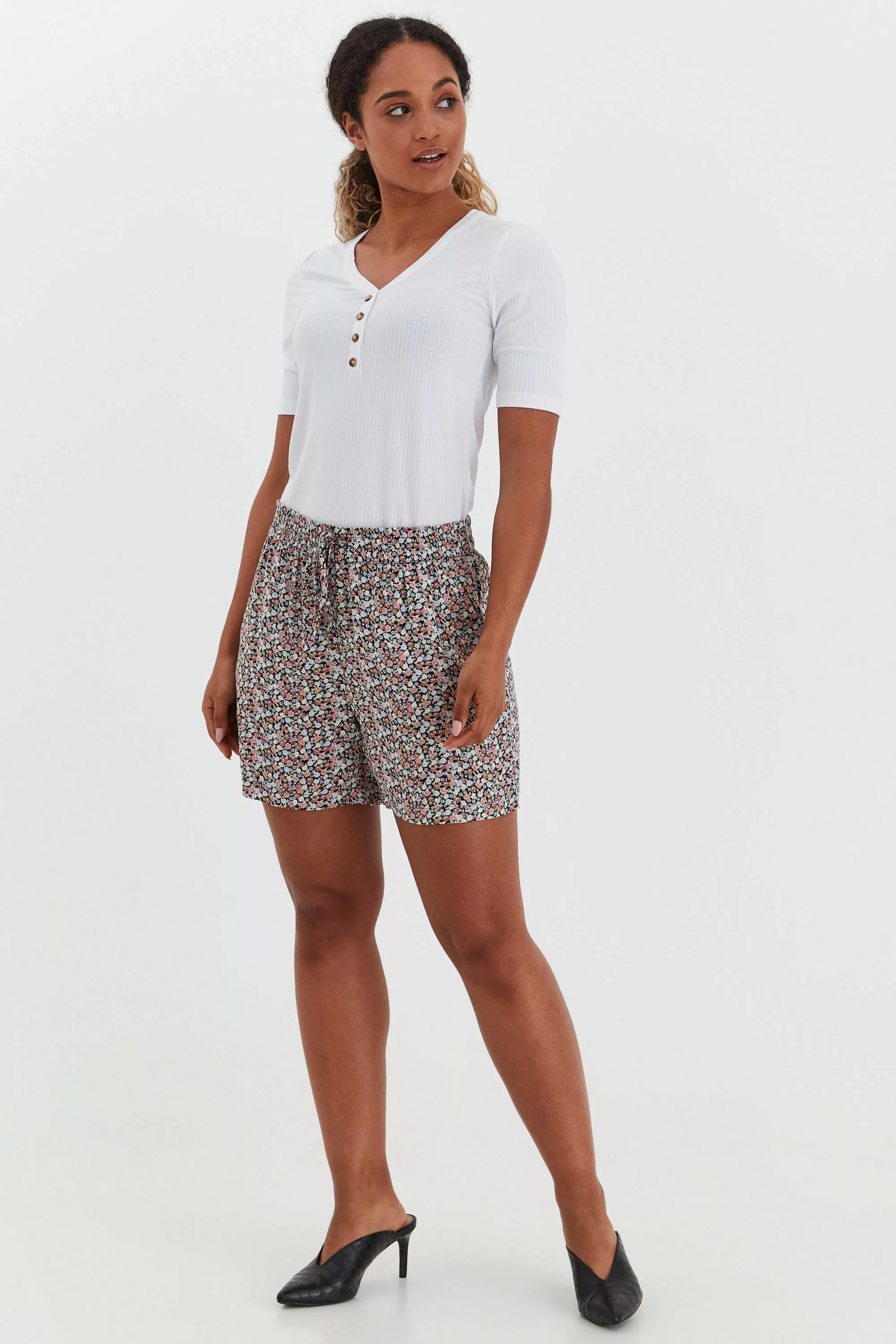 b.young Shorts BYMMJOELLA SHORTS - 20809730 Luftige Shorts mit Muster günstig online kaufen