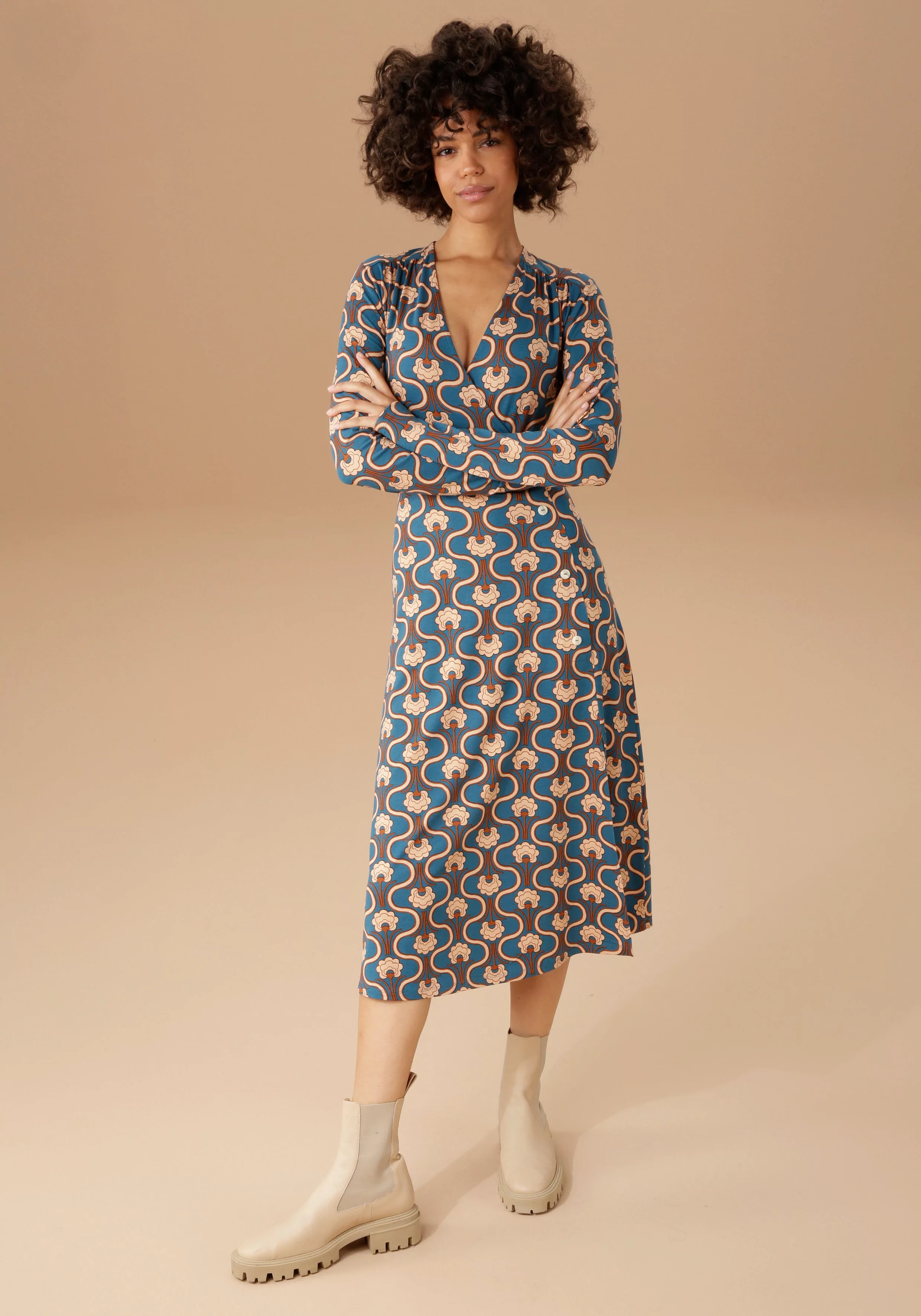 Aniston CASUAL Jerseykleid, mit trendigem Retromuster bedruckt günstig online kaufen