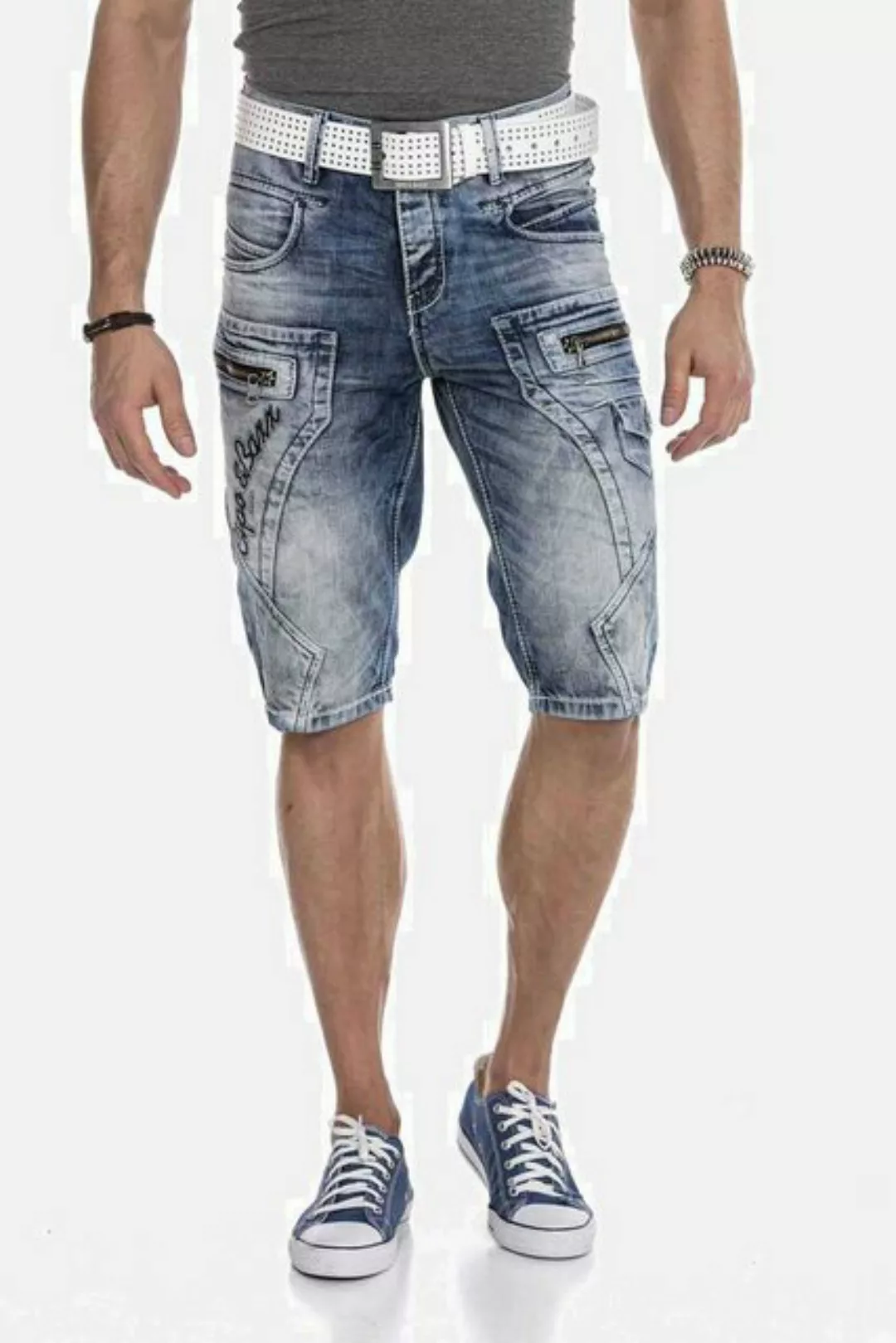 Cipo & Baxx Jeansbermudas "Bermuda & Short", mit Applikationen und Ziernäht günstig online kaufen