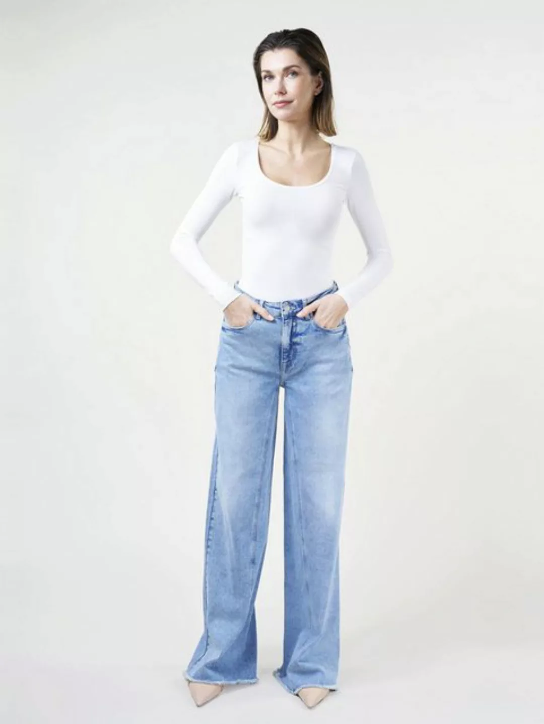 BLUE FIRE Schlagjeans Jeans Leni Flare Sunbleached günstig online kaufen