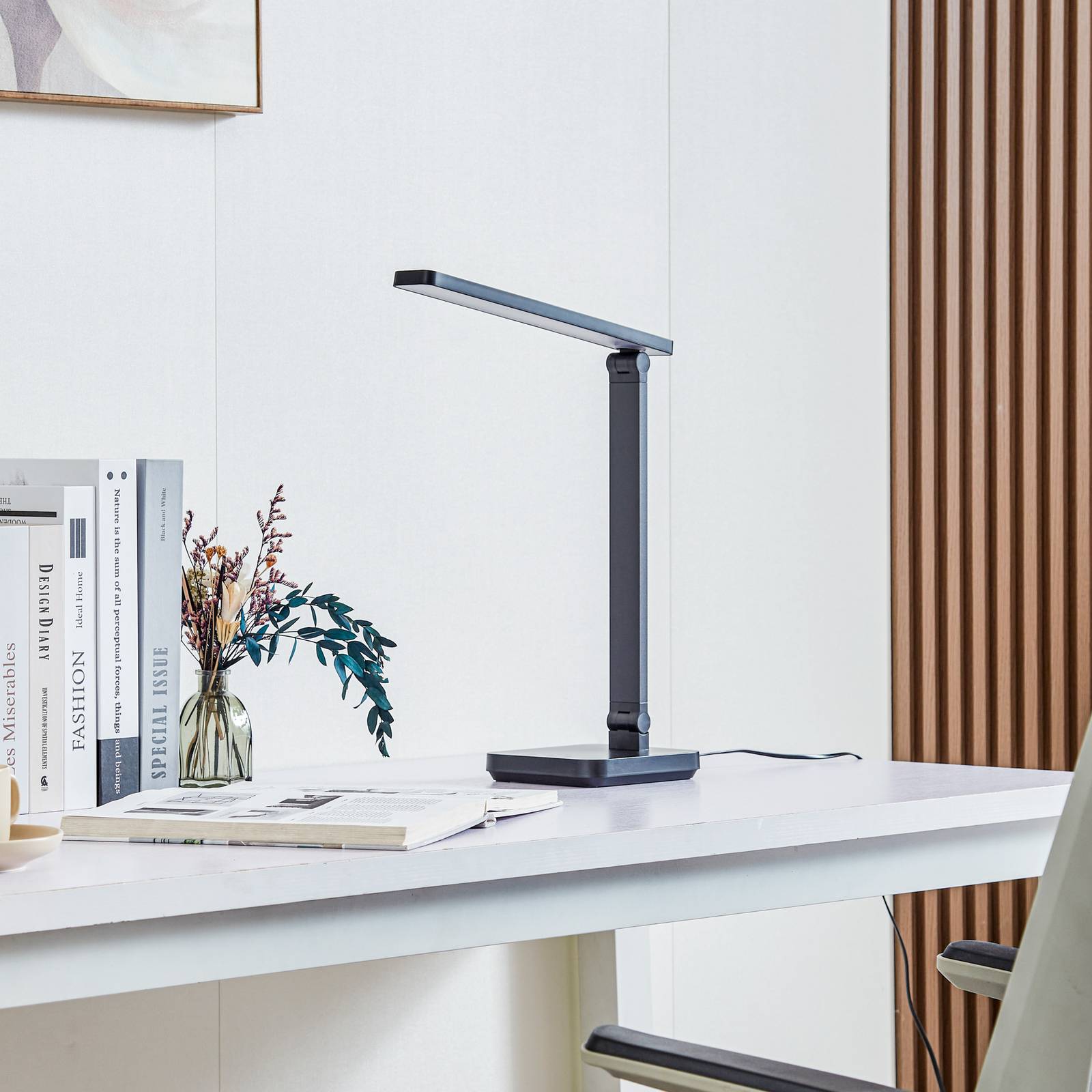 Lindby LED-Schreibtischleuchte Rylas, schwarz, USB, CCT günstig online kaufen