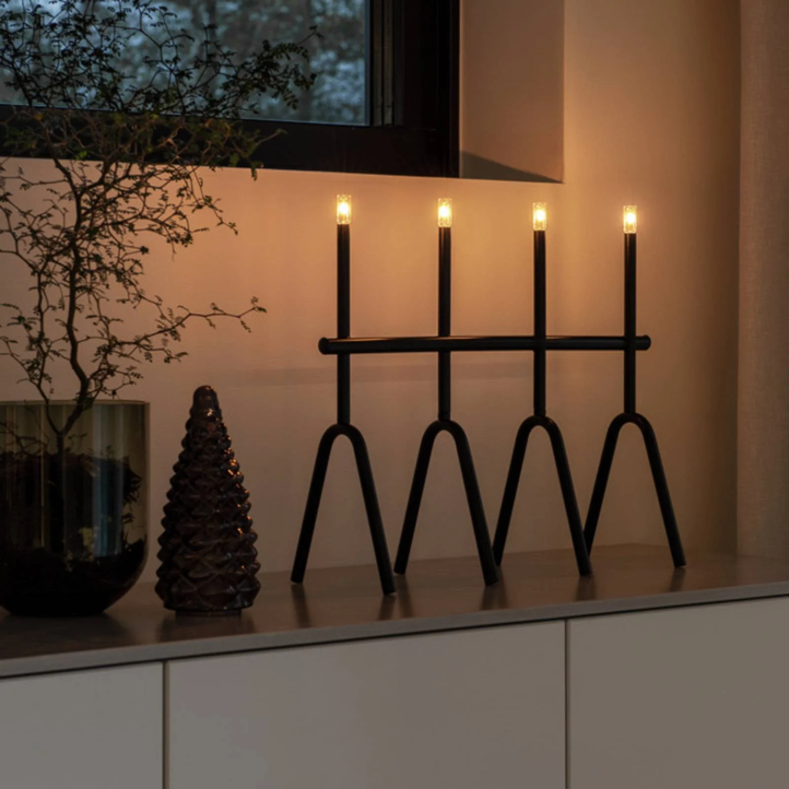 LED-Kerzenleuchter schwarz 4-flammig Höhe 39 cm günstig online kaufen