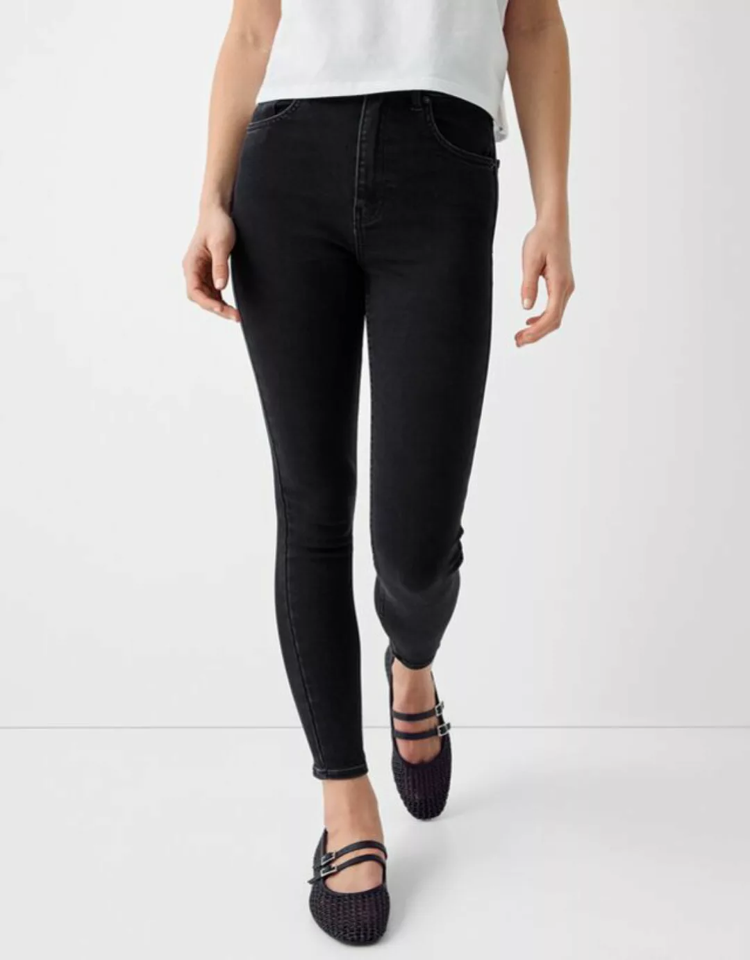 Bershka Skinny-Jeans Mit Sehr Hohem Bund Damen 32 Schwarz günstig online kaufen