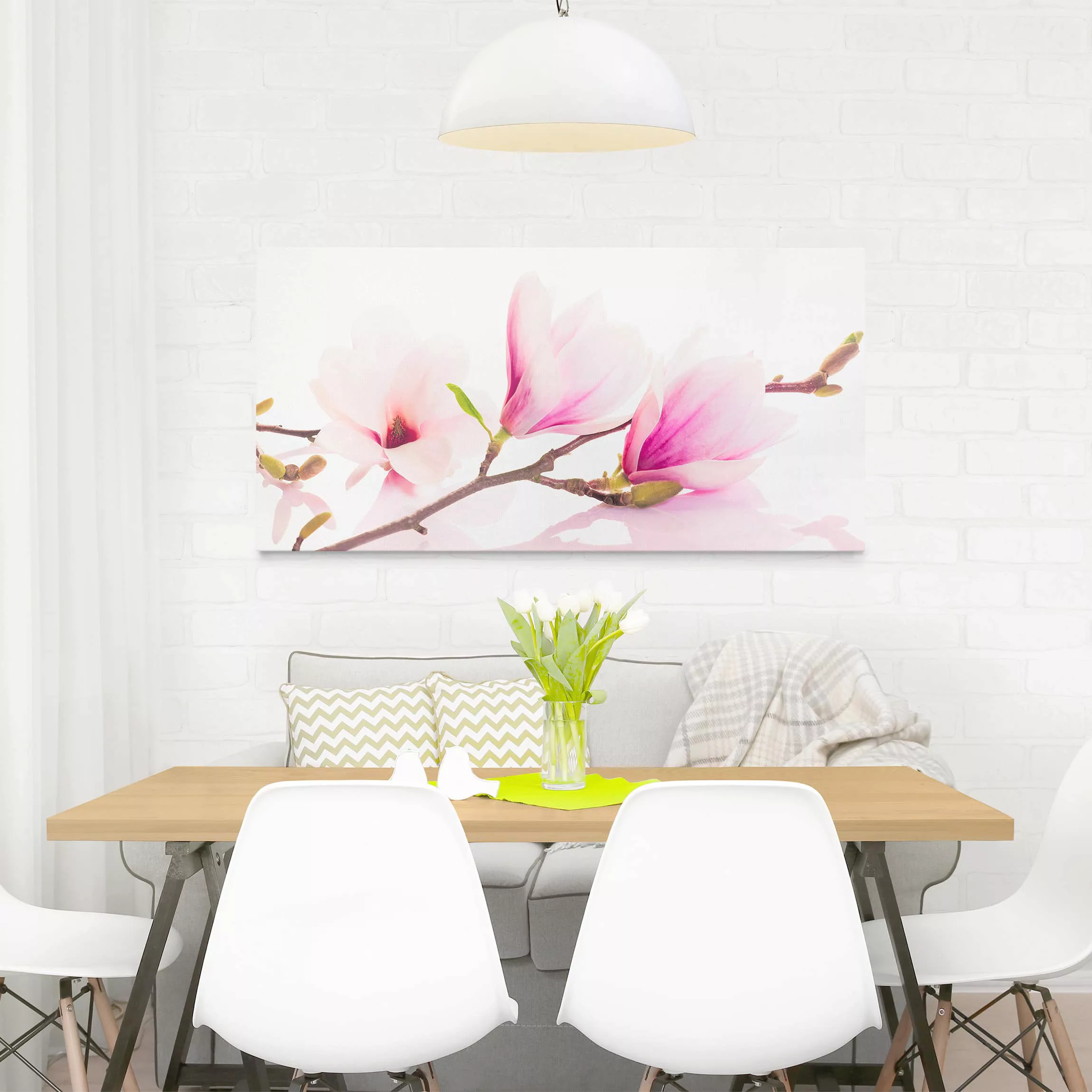 Leinwandbild Blumen - Querformat Zarter Magnolienzweig günstig online kaufen