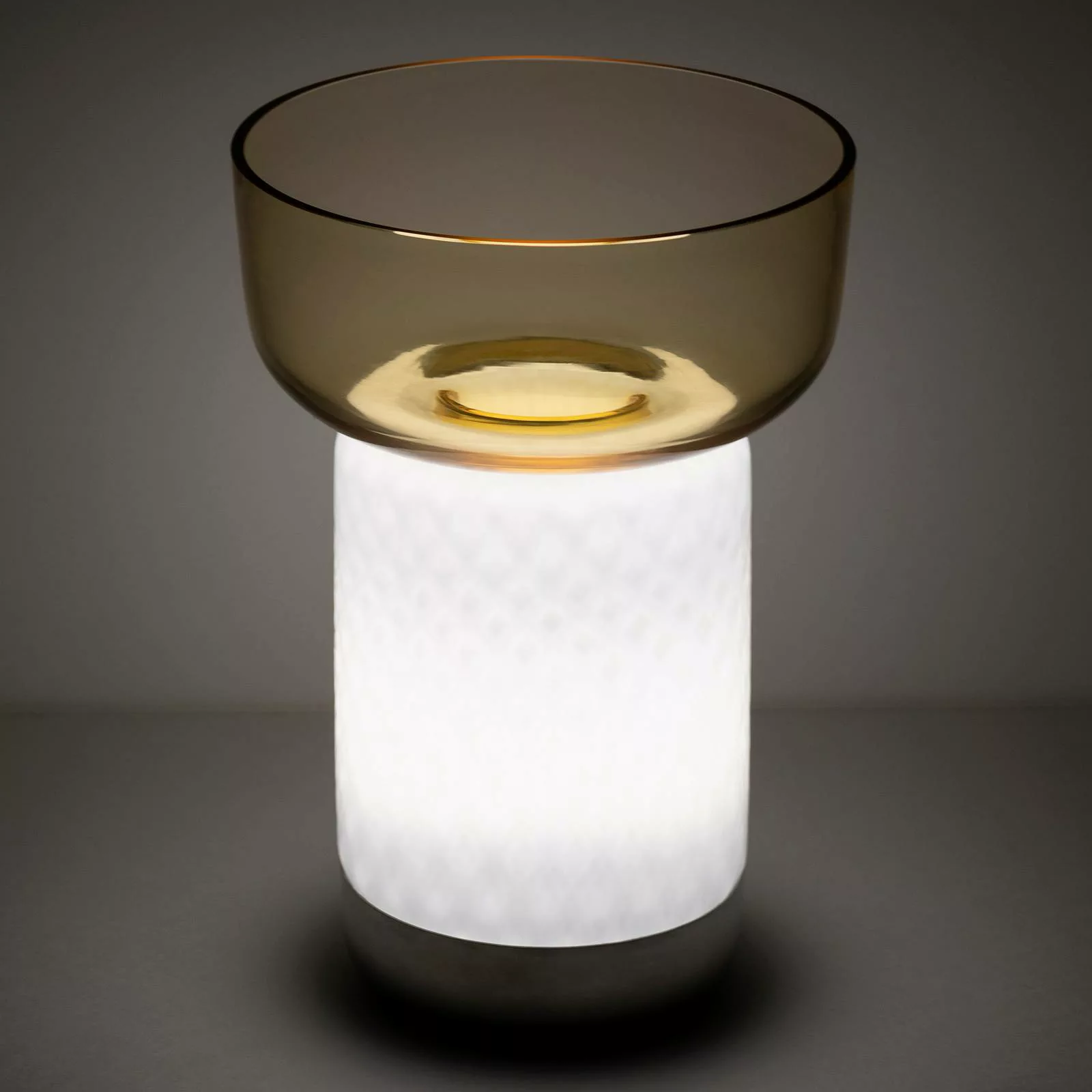 Artemide Bontà LED-Tischlampe, gelbe Schüssel günstig online kaufen