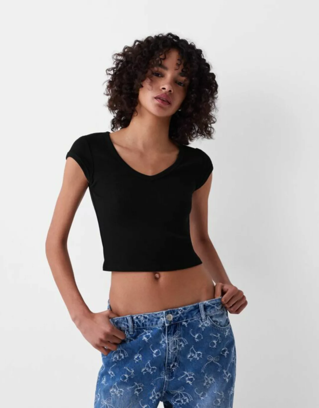 Bershka T-Shirt Mit V-Ausschnitt Damen L Schwarz günstig online kaufen